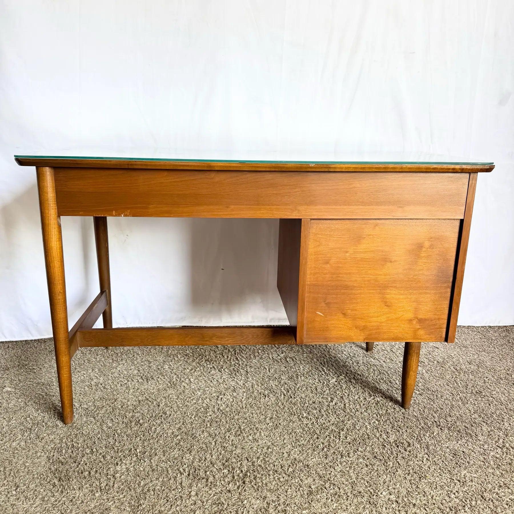 Mid Century Modern Mainline Hooker Walnut Writing Desk For Sale 2