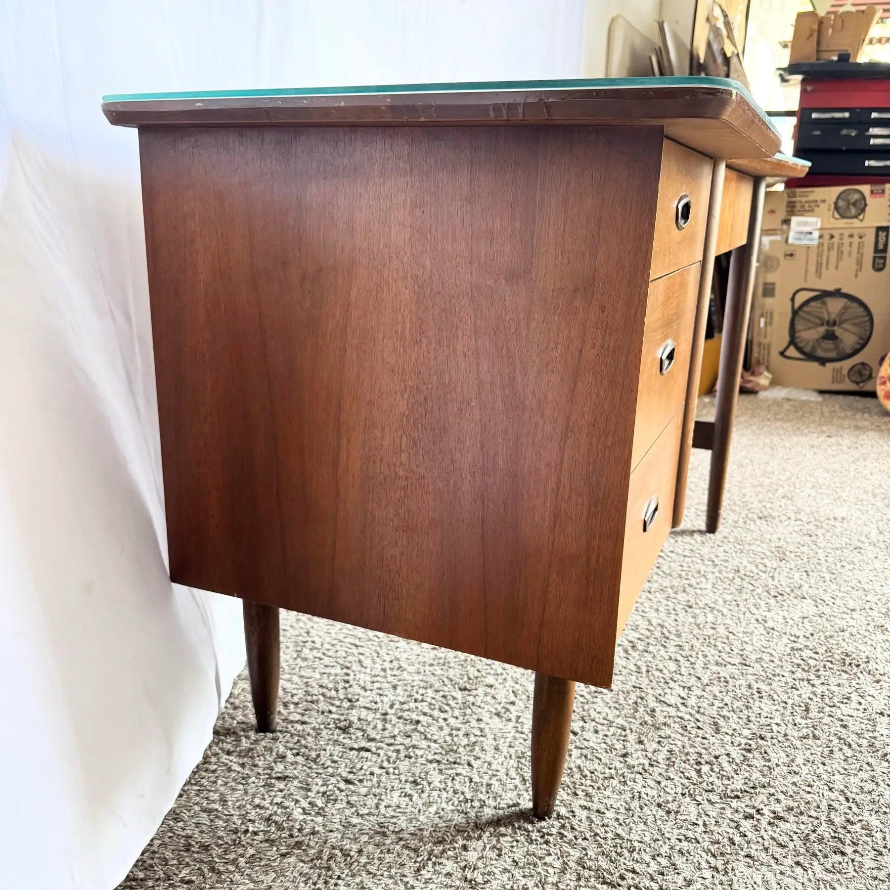 Mid Century Modern Mainline Hooker Walnut Writing Desk For Sale 3