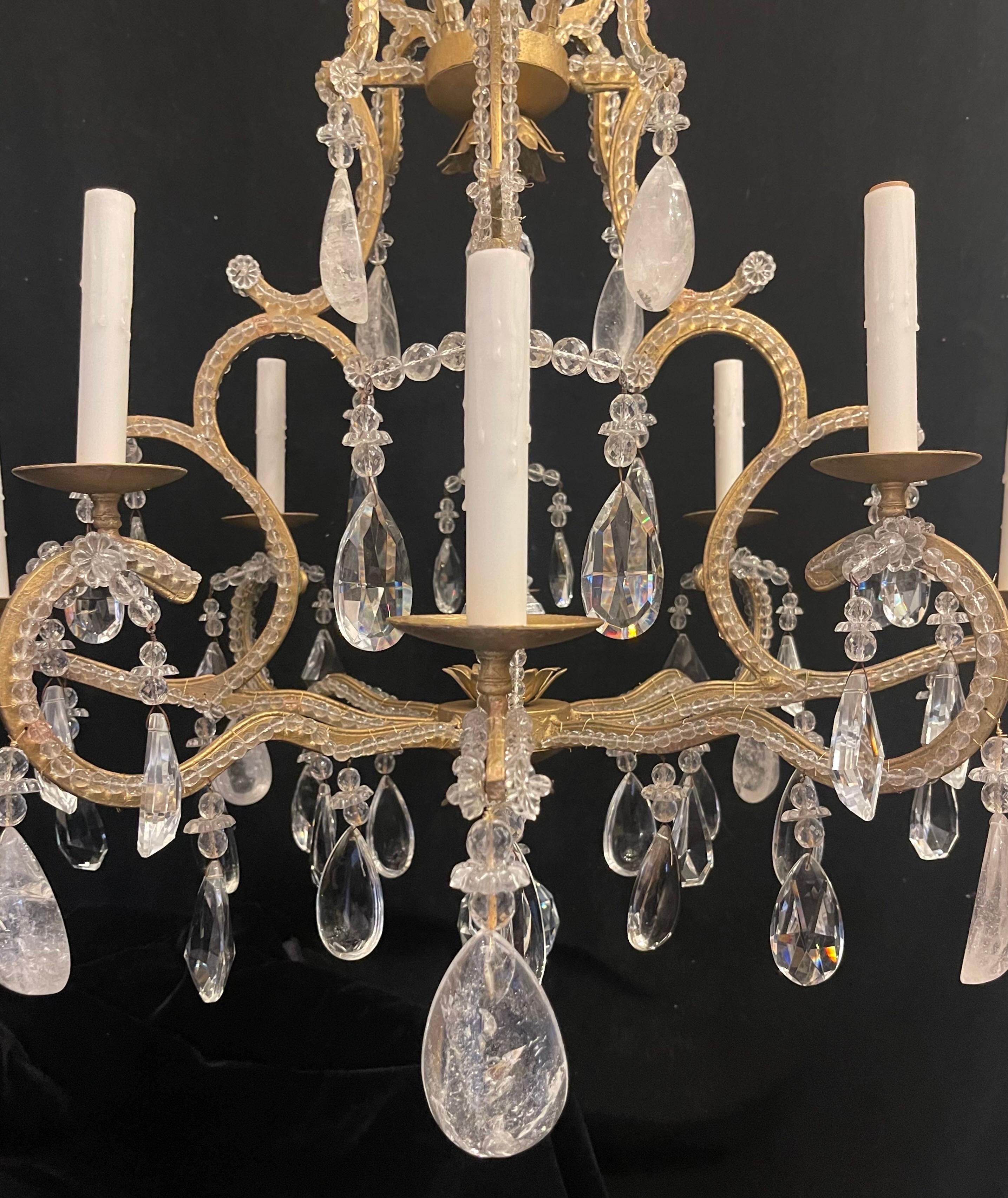 Mid-Century Modern Maison Baguès Gold vergoldet Perlen Bergkristall Großer Kronleuchter im Angebot 1