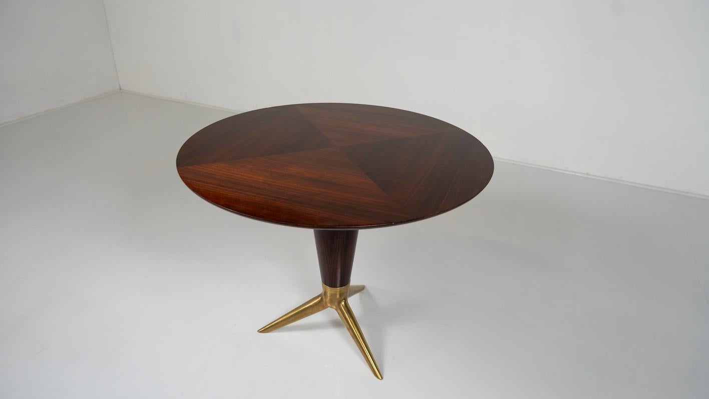 Mid-Century Modern Maple and Brass Round Gueridon by I.S.A Bergamo, 1950s In Good Condition For Sale In Brussels, BE