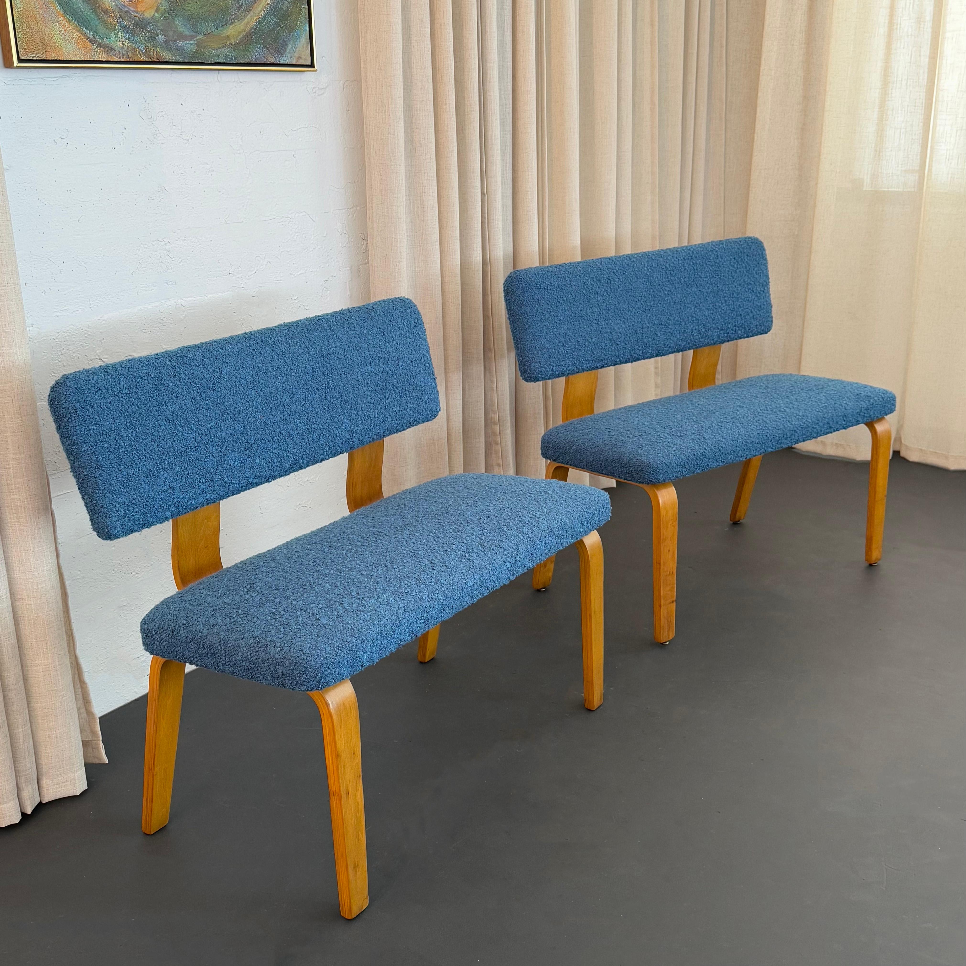 Bouclé Panche di Thonet in bengala e bouclé di acero della modernità di metà secolo in vendita