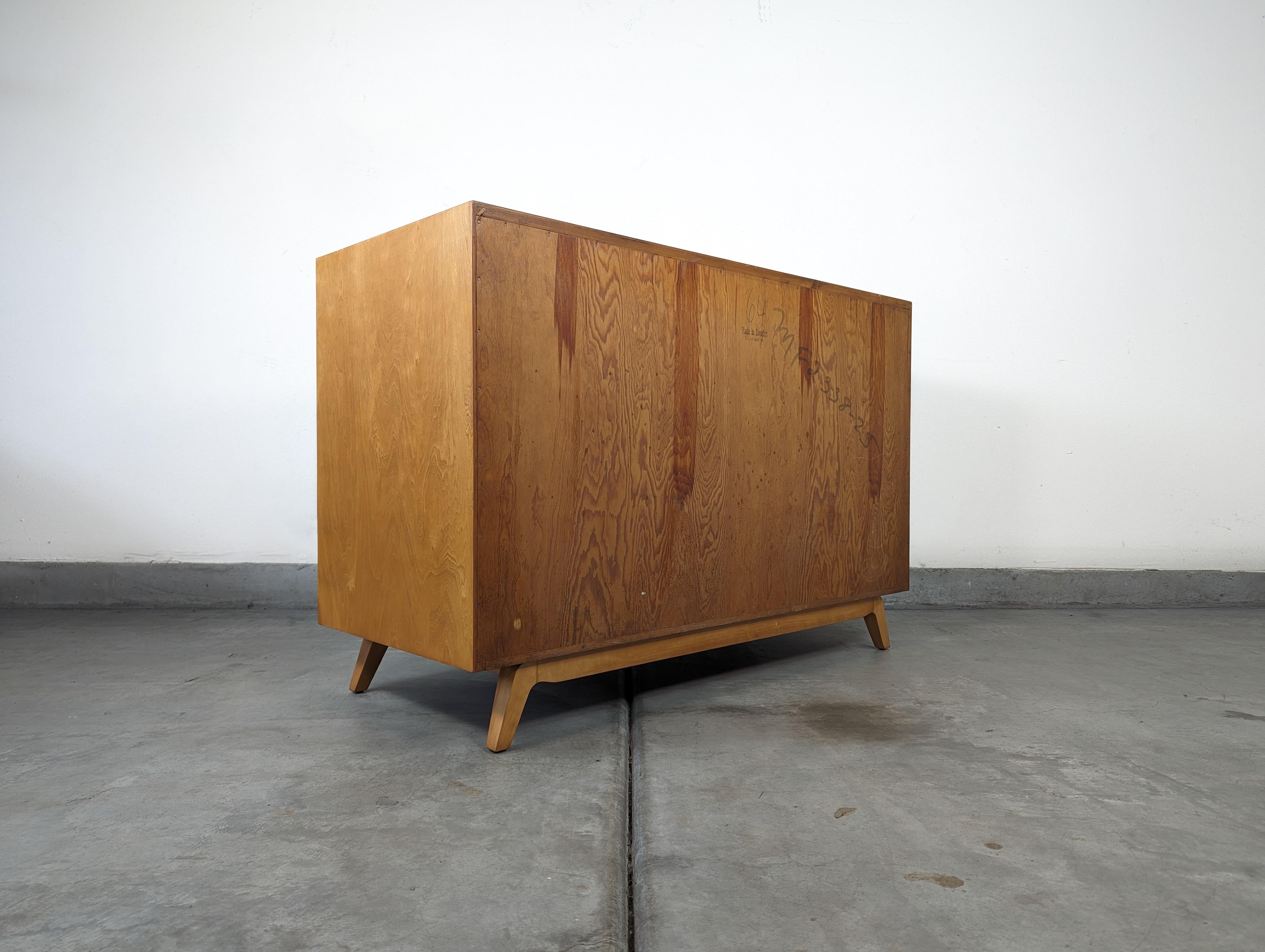 Mid Century Modern Maple Chest of Drawers Dresser by Edmond Spence, c1950s For Sale 4