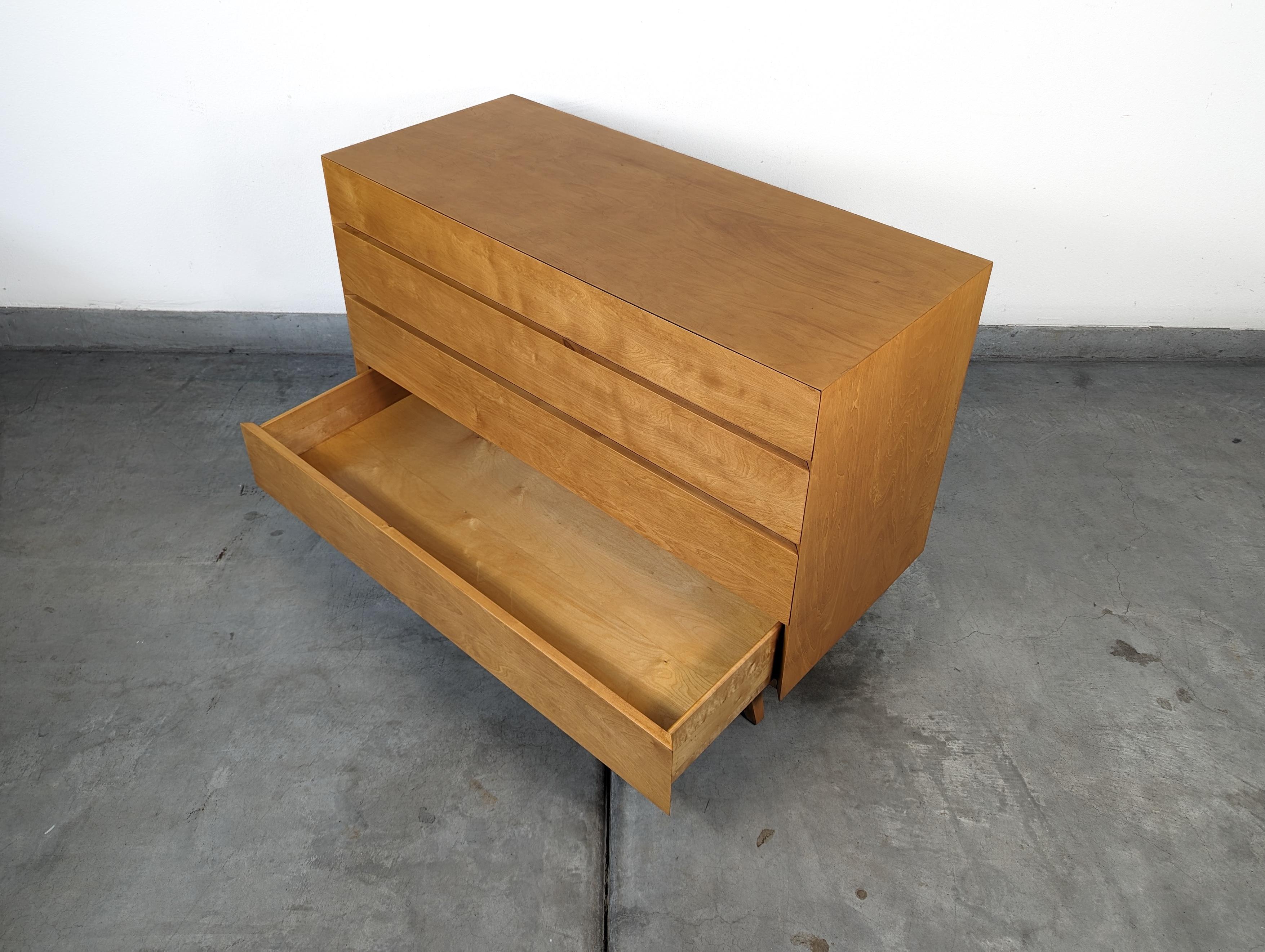 Mid Century Modern Maple Chest of Drawers Dresser by Edmond Spence, c1950s For Sale 6