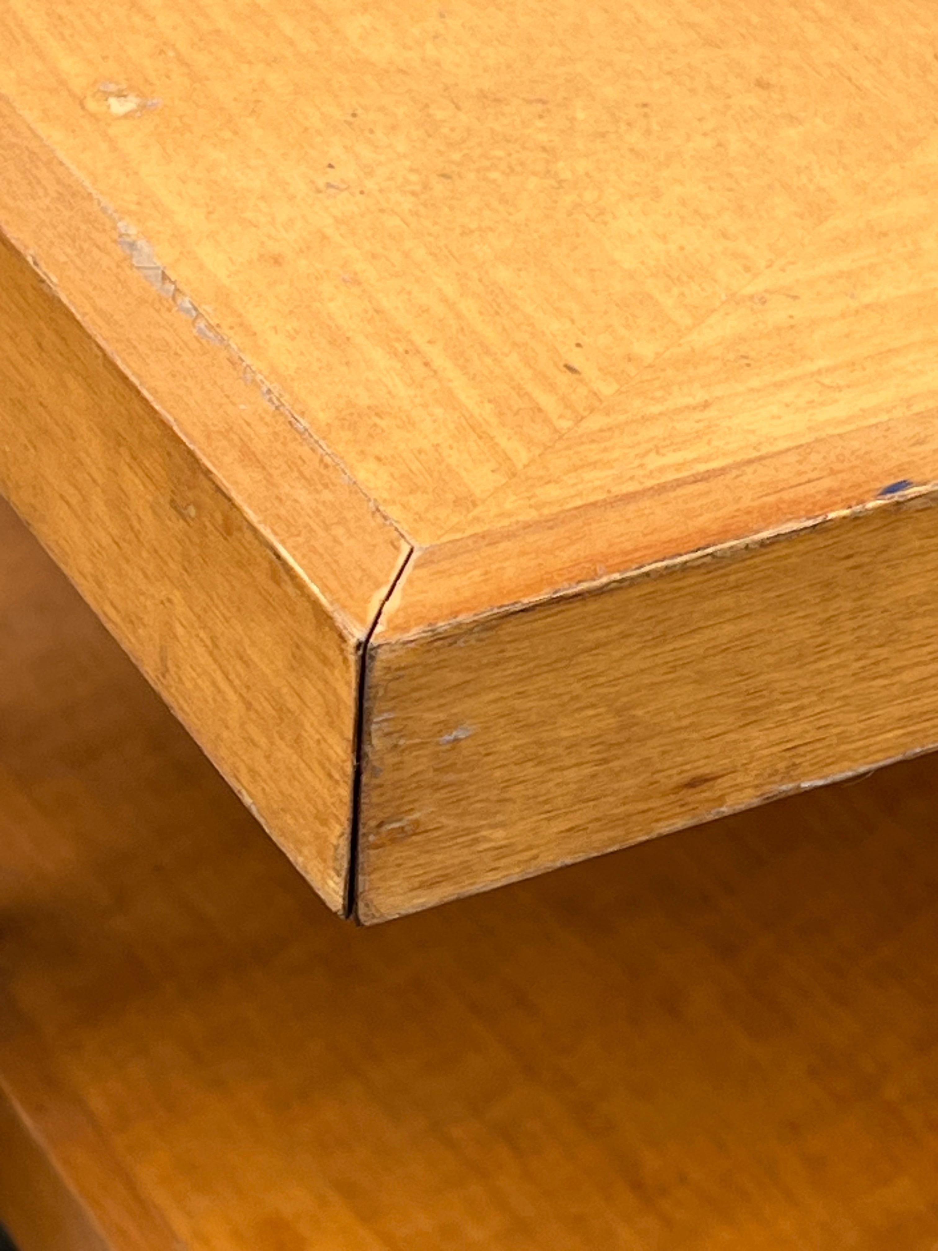 Mesa baja de arce moderna de mediados de siglo en venta 4