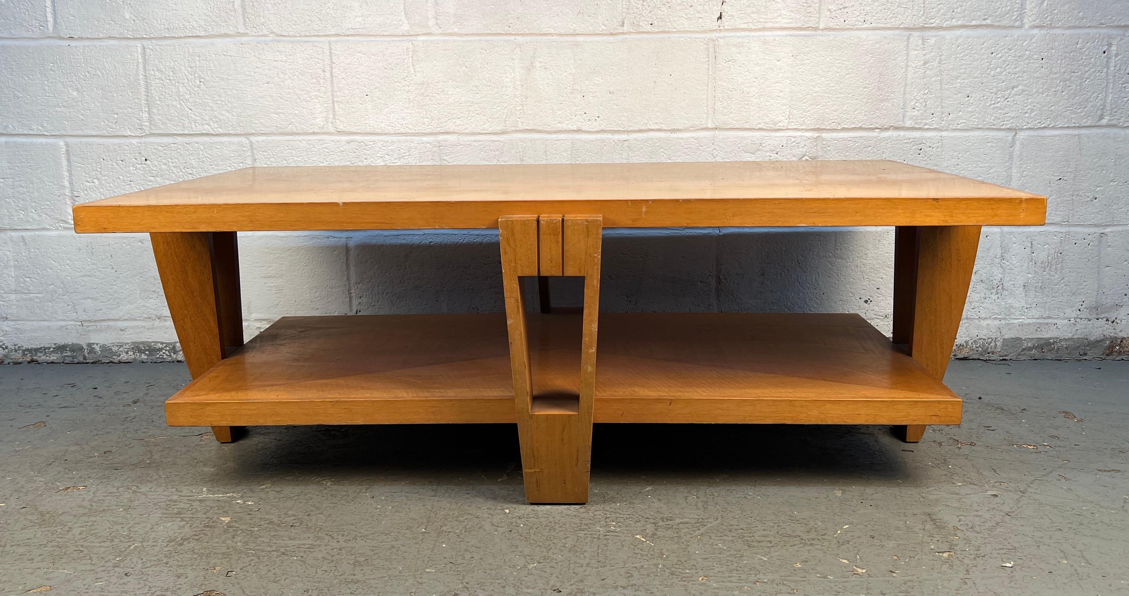 Mesa baja de arce moderna de mediados de siglo en Bueno estado para la venta en Brooklyn, NY