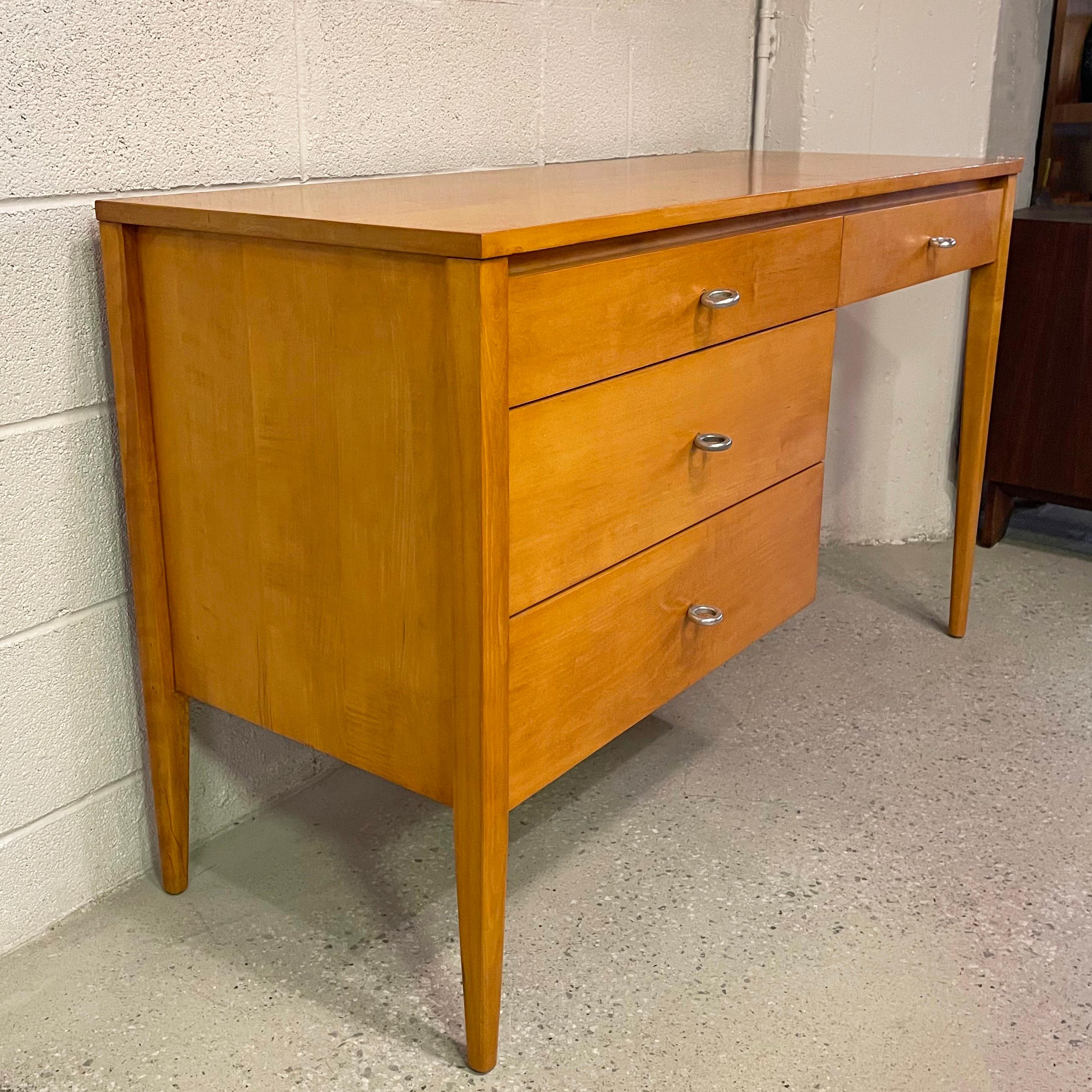 Mid-Century Modern Maple Desk By Paul McCobb For Planner Group For Sale 4