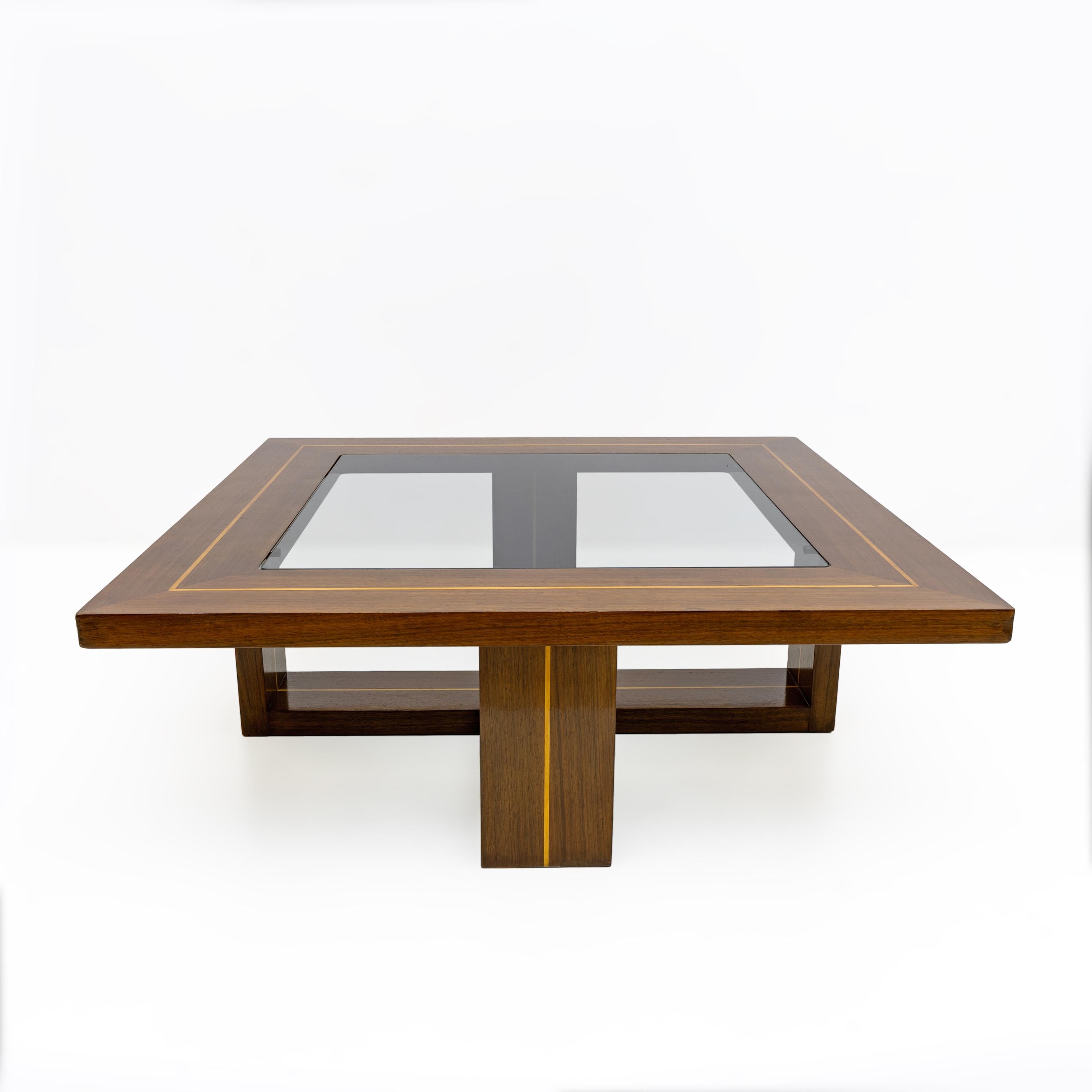 Mid-century Modern Maple Inlays and Walnut Coffee Table, Italy, 1970s For Sale 1