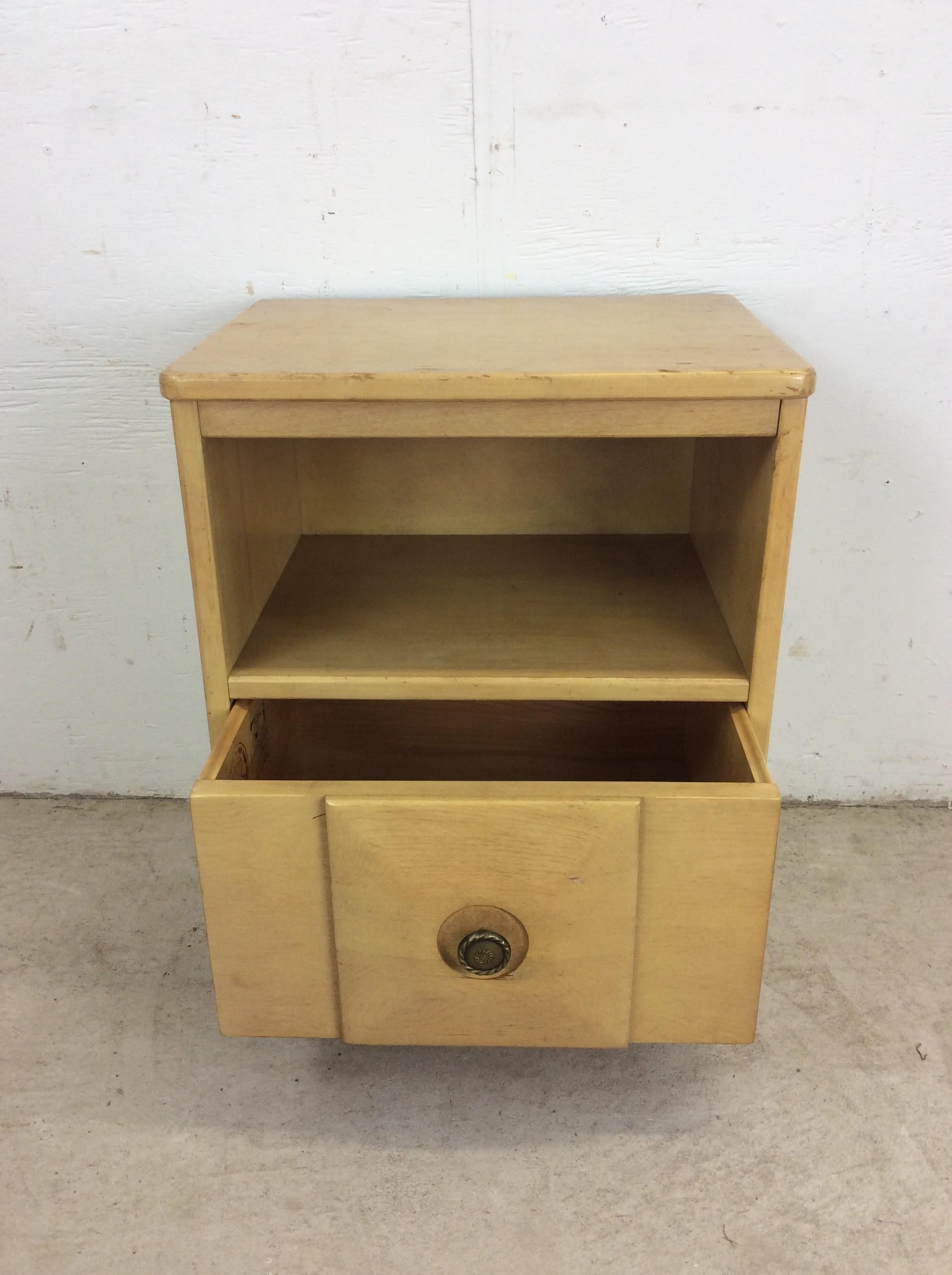 Mid Century Modern Maple Nightstand with Beveled Drawer Face For Sale 2