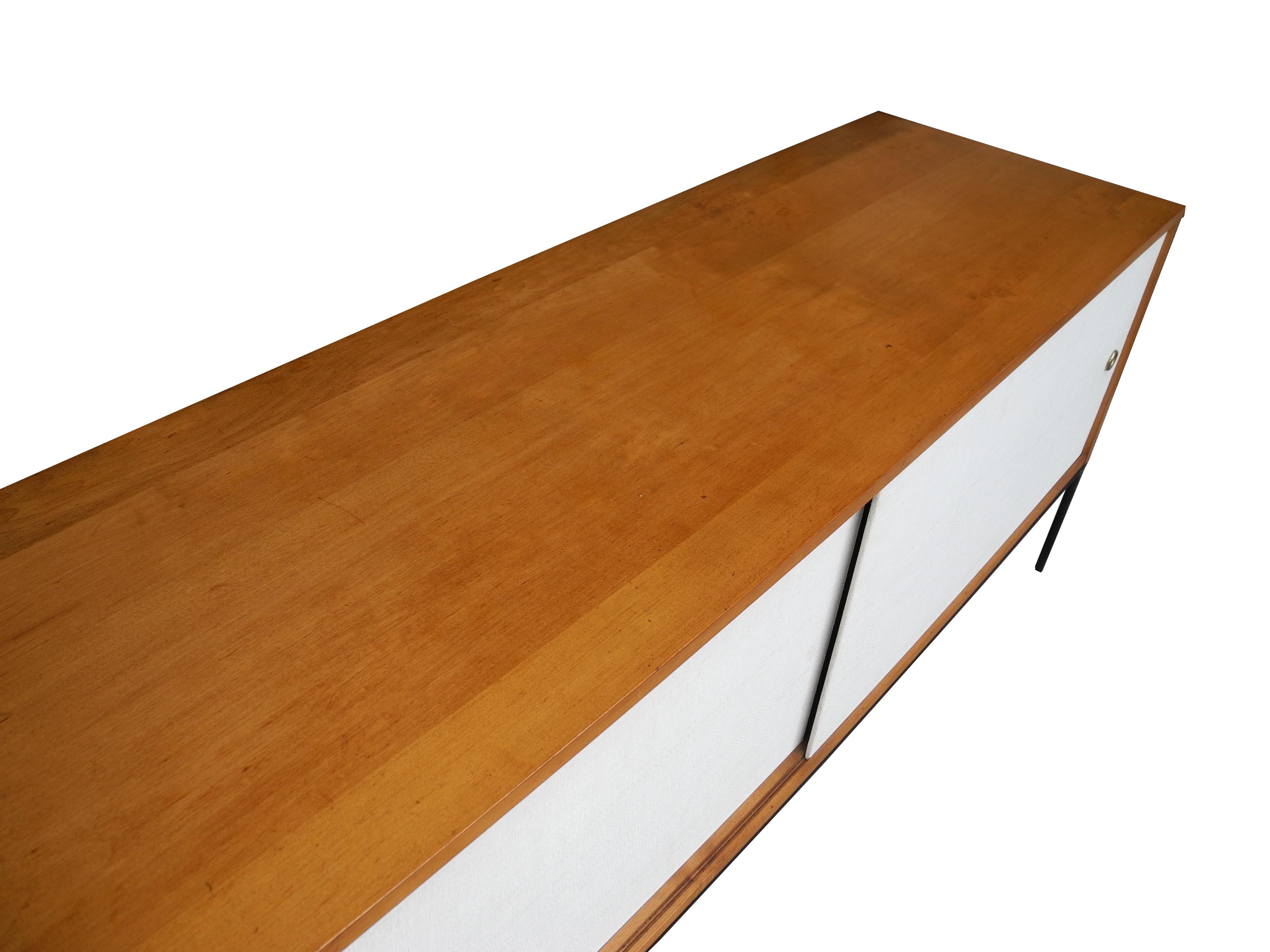 Mid-Century Modern Maple Original Low Sideboard / Credenza by Paul McCobb 3