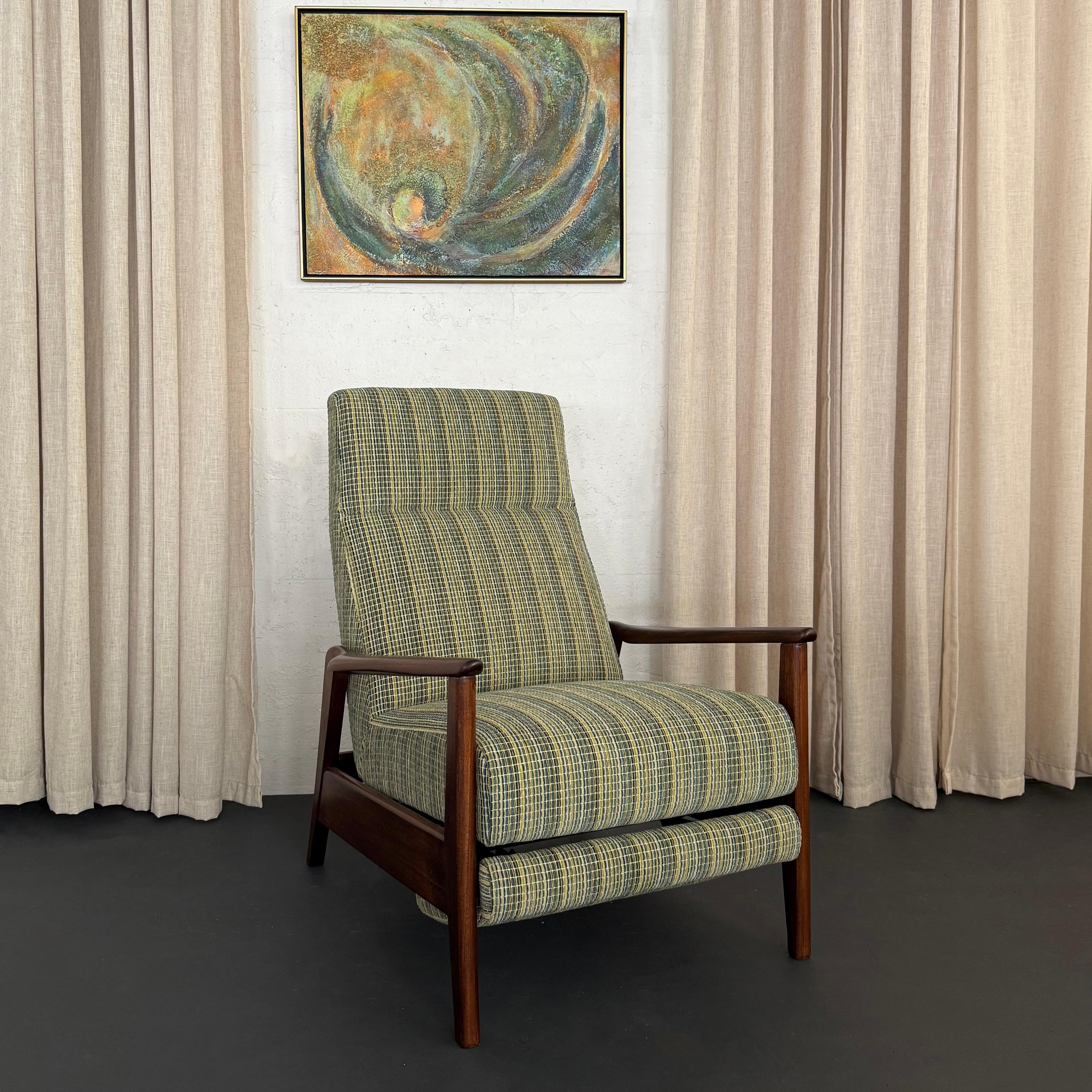 Mid-Century Modern Maple Reclining Lounge Chair For Sale 1