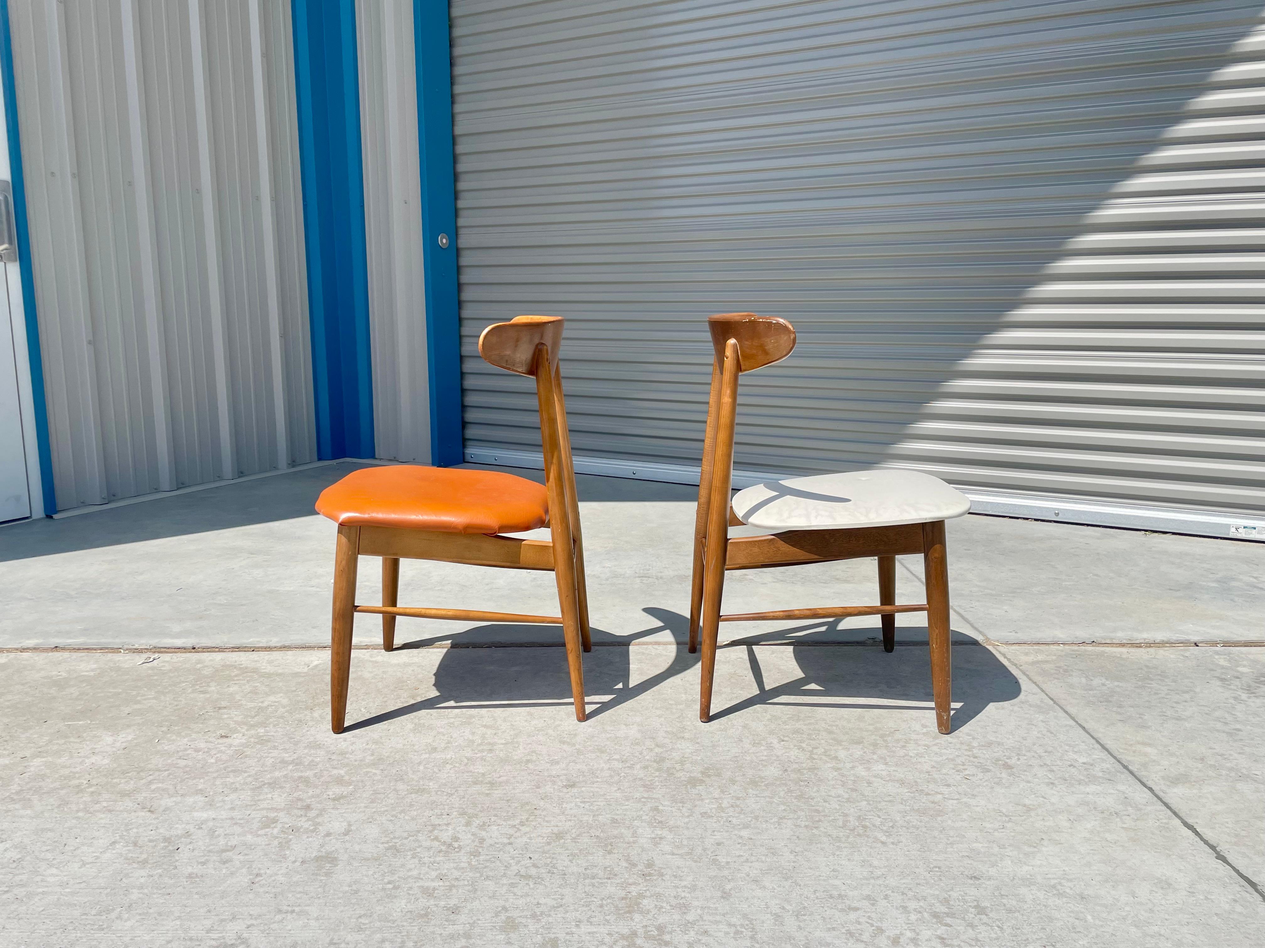 Mid Century Modern Side Chairs aus Ahorn (Mitte des 20. Jahrhunderts) im Angebot
