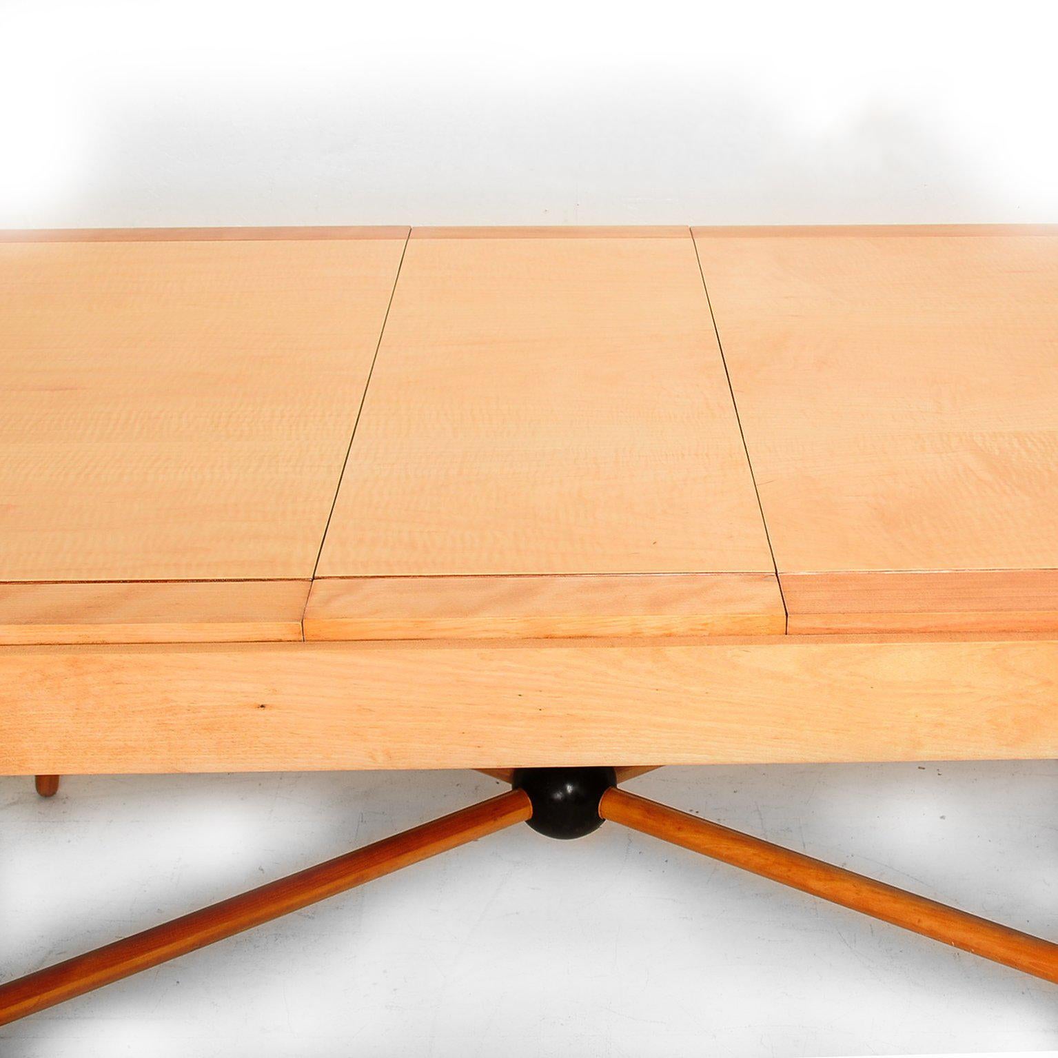 Mid-Century Modern Maple Table Attributed to McCobb In Excellent Condition In Chula Vista, CA