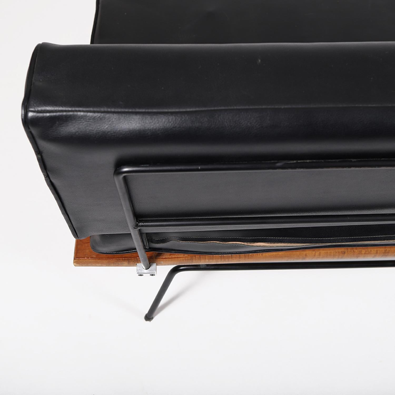 Lacquered Mid-Century Modern Maple Wire Frame Daybed by Clifford Pascoe