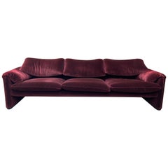 Mid-Century Modern "Maralunga" 3 Seat Sofa by Vico Magistretti for Cassina 1970s