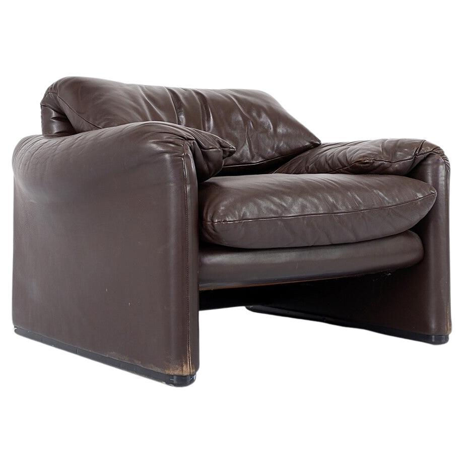 Mid Century Modern "Maralunga" Brown leather Armchair by Vico Magistretti, 