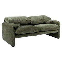 Mid-Century Modern "Maralunga" Sofa by Vico Magistretti for Cassina