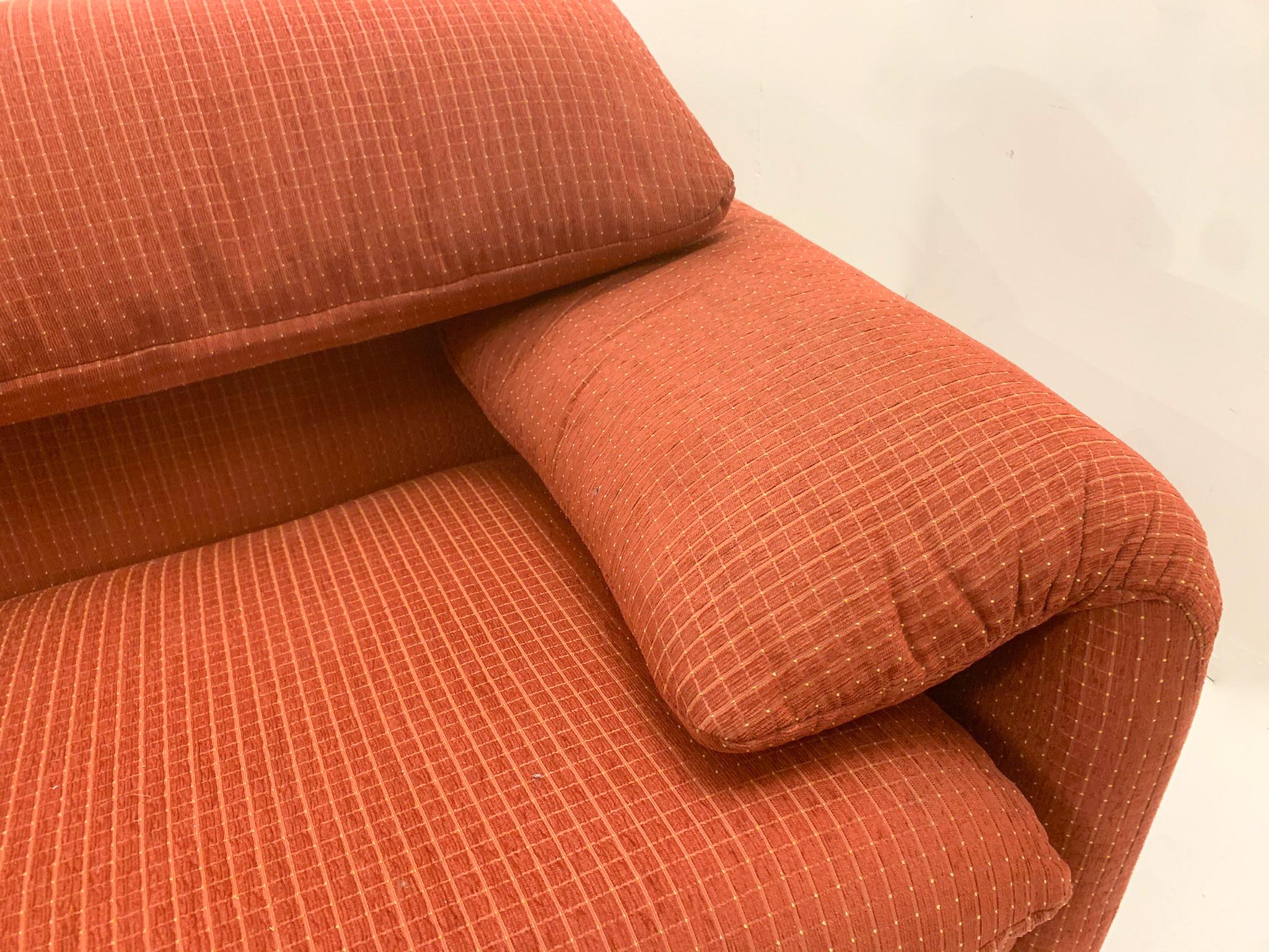 Mid-Century Modern Maralunga Sofa by Vico Magistretti, Original Red Fabric, 1970 8