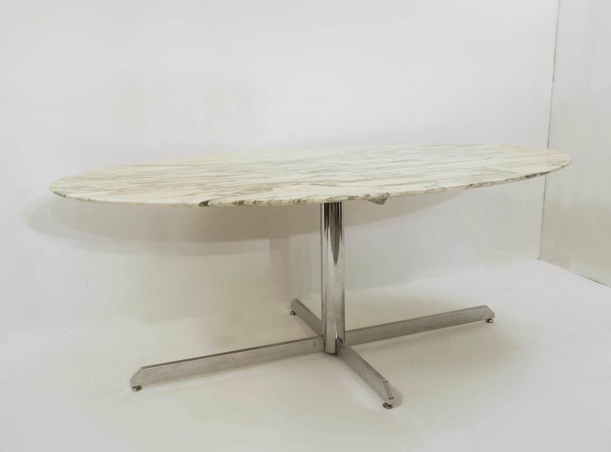 Mid-Century Modern marble dining table by Florence Knoll, Roche Bobois, 1960s.