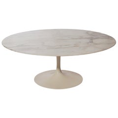 Mid-Century Modern Marble Tulip Round Cocktail Table by Eero Saarinen for Knoll
