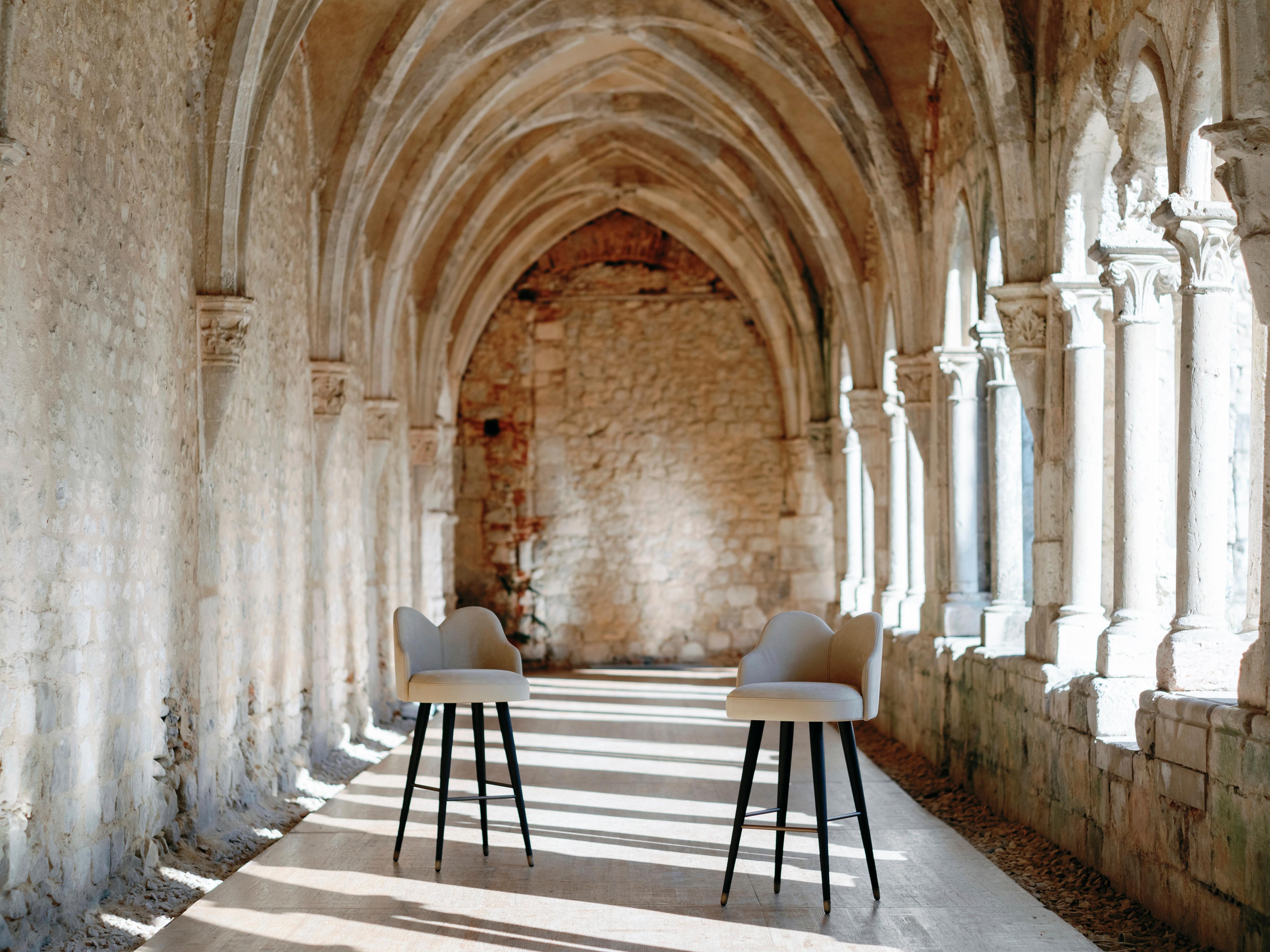 Sgabelli da bar girevoli Margot, metà secolo, Nubuck, ottone, fatti a mano, Greenapple in vendita 1