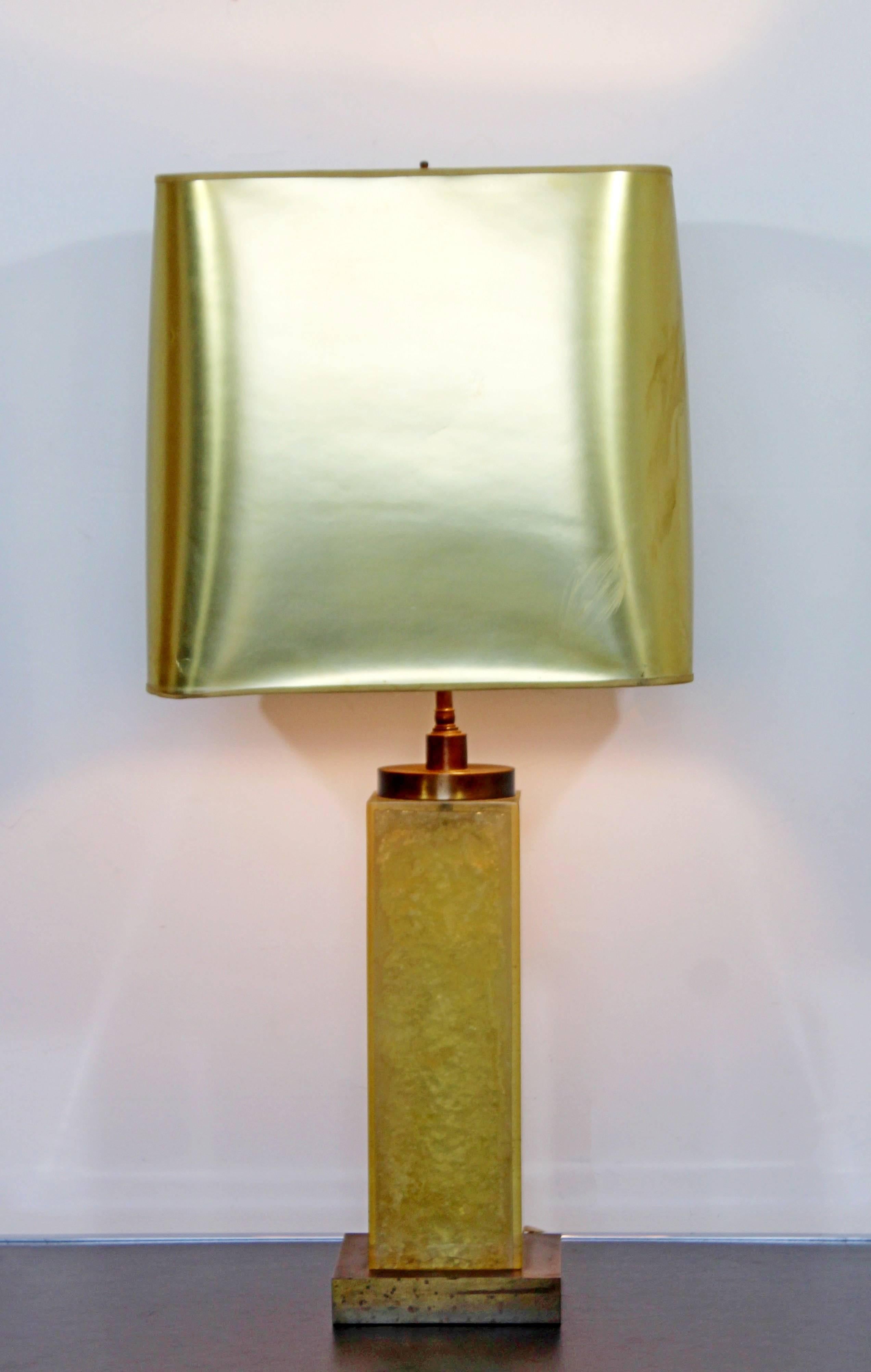 For your consideration is a phenomenal, fractured resin and brass, table lamp by Marie Claude De Fouquieres, France, circa 1970s. In excellent condition, original shade is in vintage condition. The dimensions of the lamp are 6.5