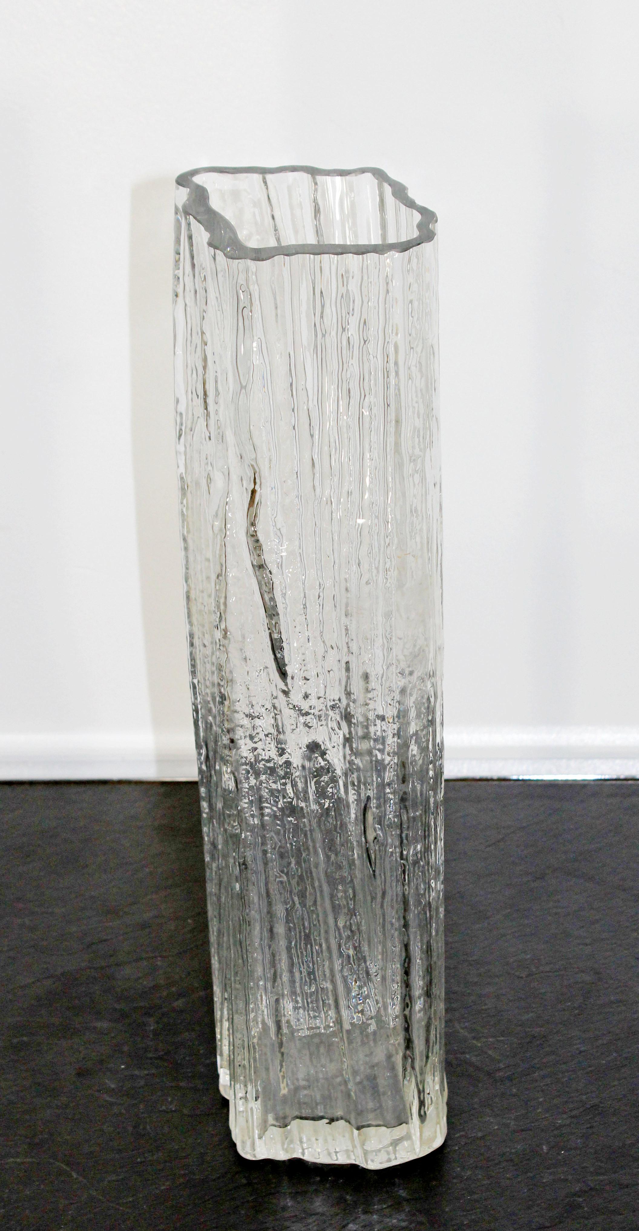 For your consideration is a beautiful, Studio Line ice glass vase, by Martin Freyer for Rosenthal, circa the 1960s. In excellent condition. The dimensions are 4