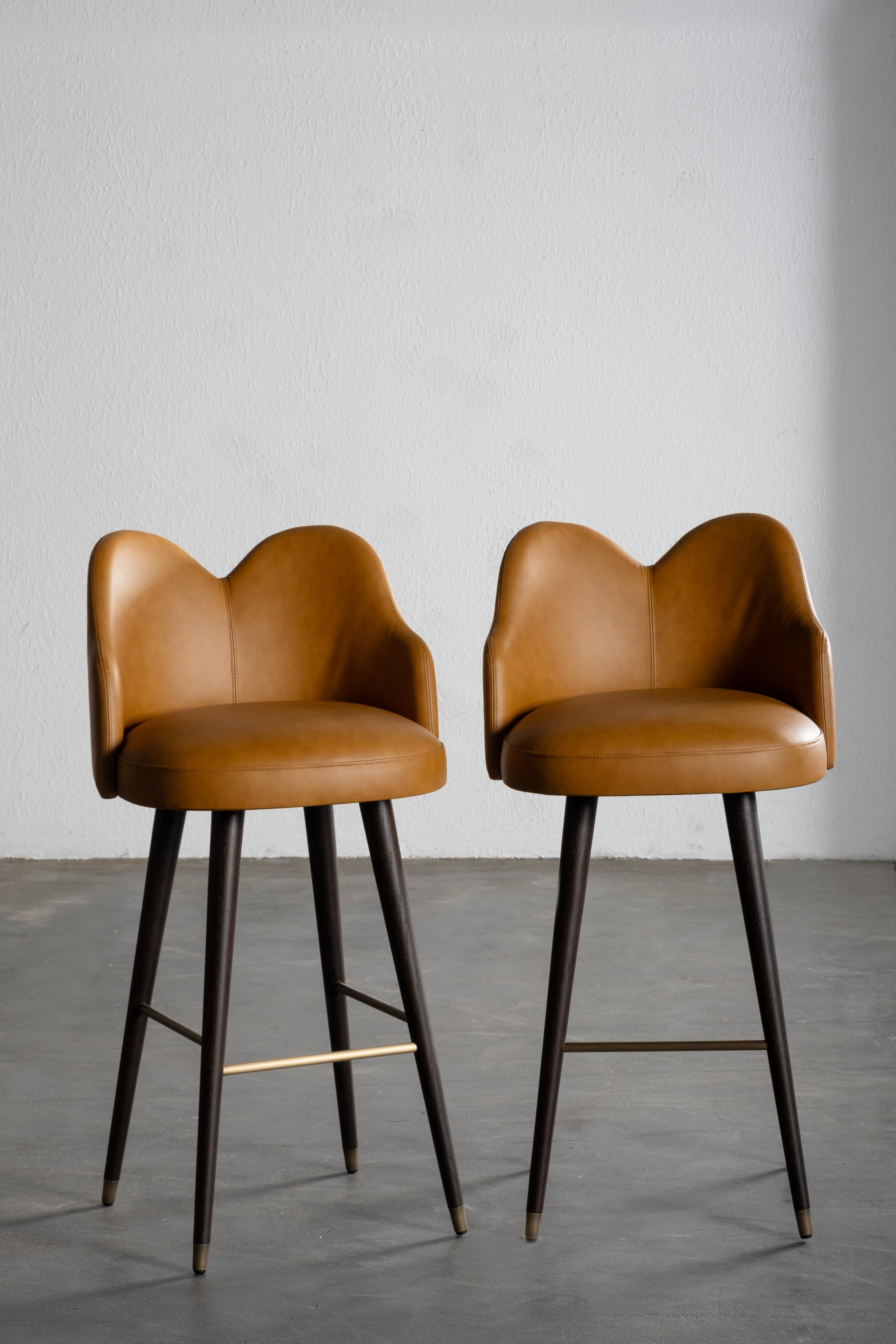 Mid-Century Modern Mary Drehbarhocker aus der Mitte des Jahrhunderts, Leder und Messing, handgefertigt von Greenapple im Angebot 5