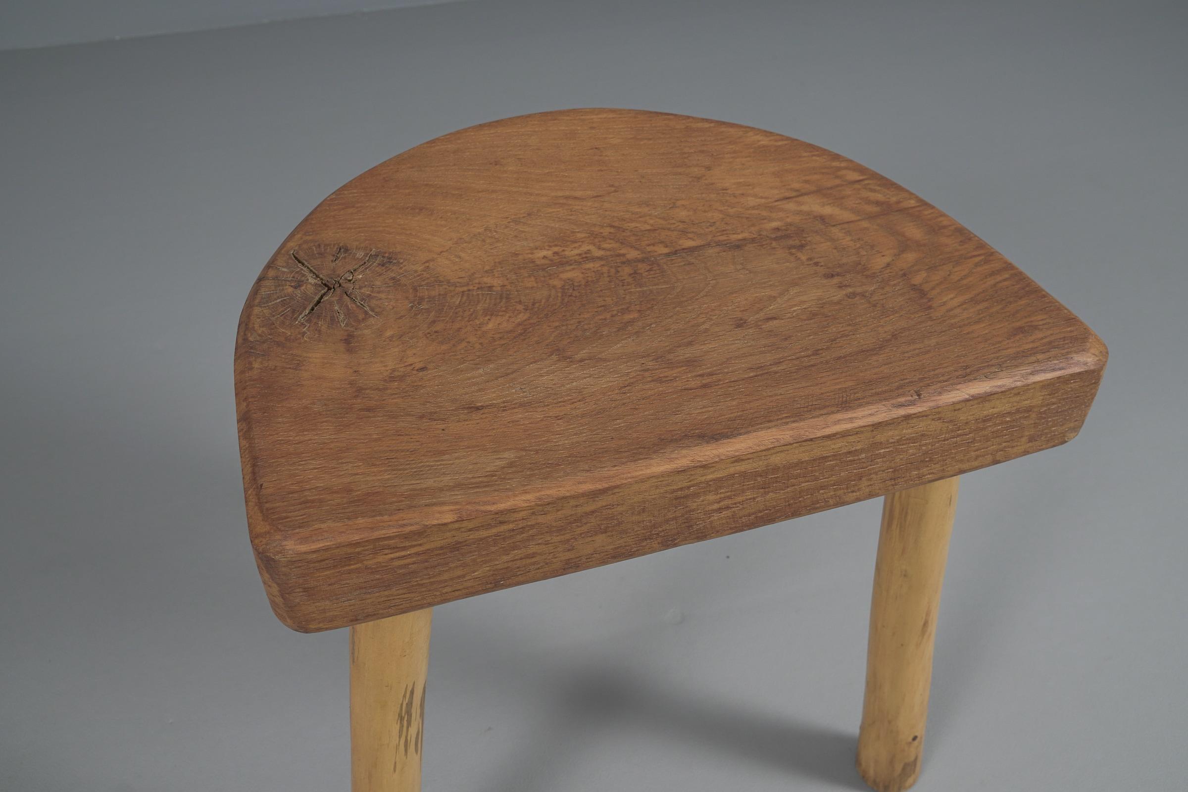 Sgabello massiccio in Oak della modernità di metà secolo, anni '60, Francia in vendita 4