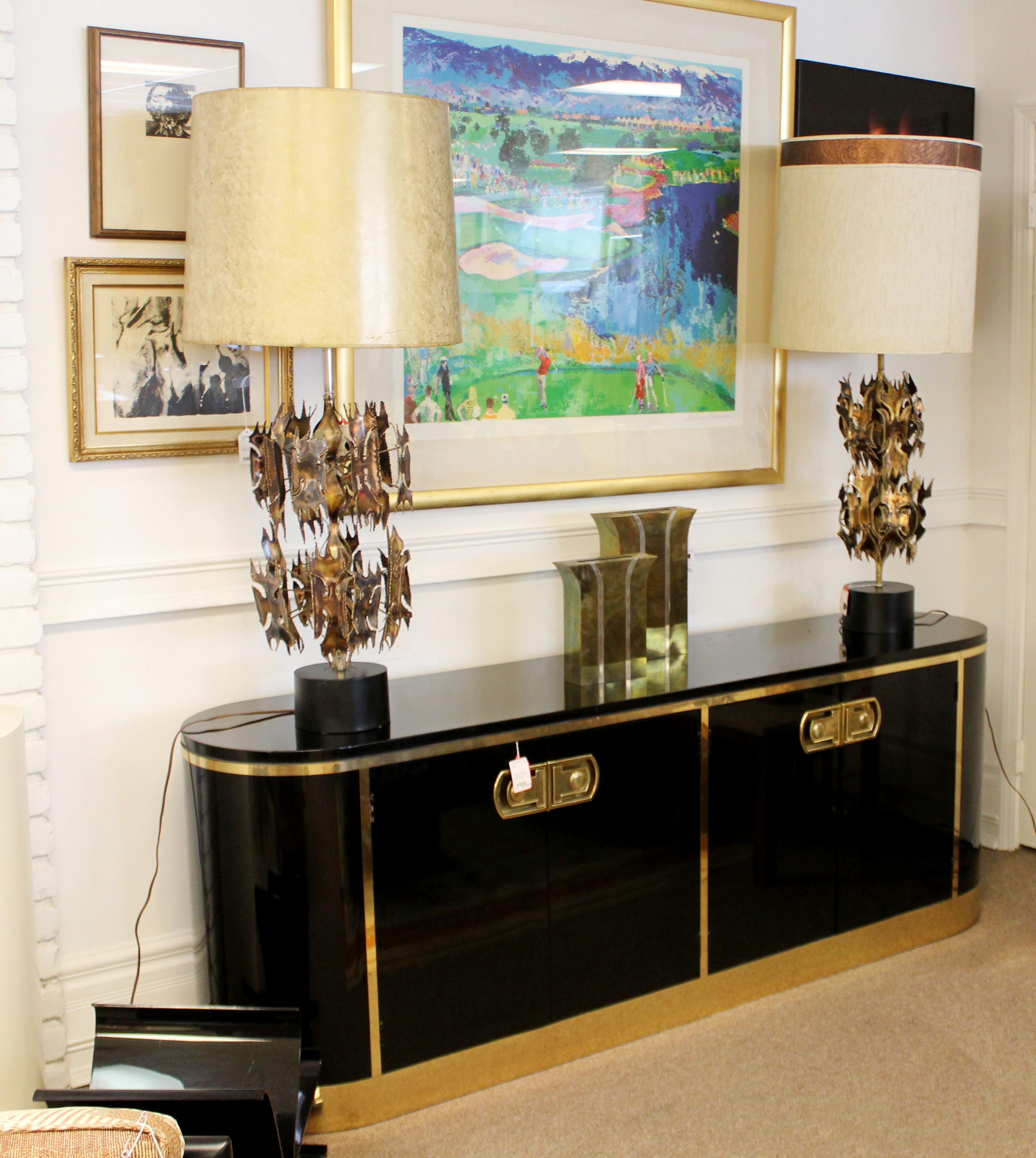 Mid-Century Modern Mastercraft Black Lacquer and Brass Console Credenza 1970s 5