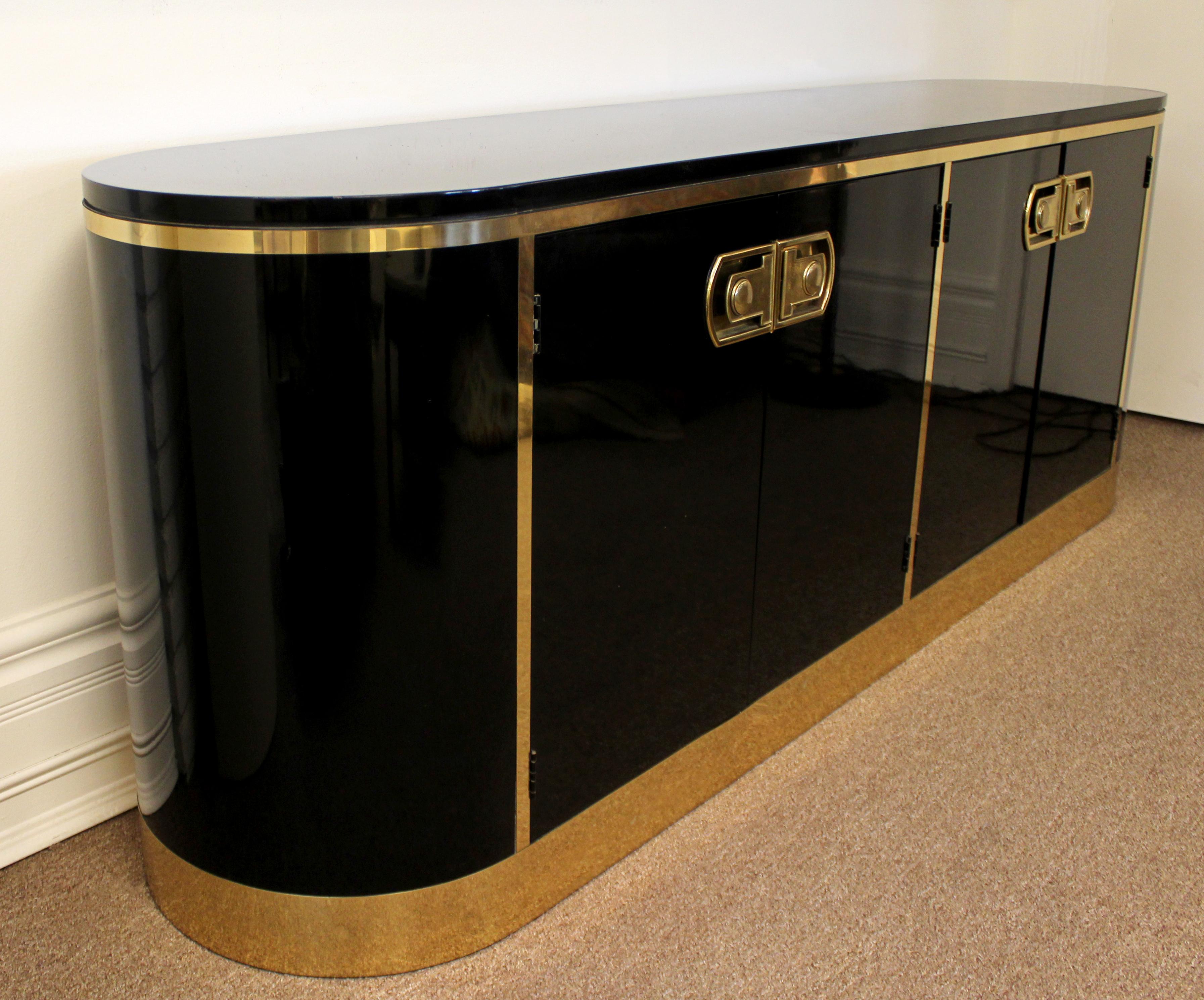 Mid-Century Modern Mastercraft Black Lacquer and Brass Console Credenza 1970s In Good Condition In Keego Harbor, MI