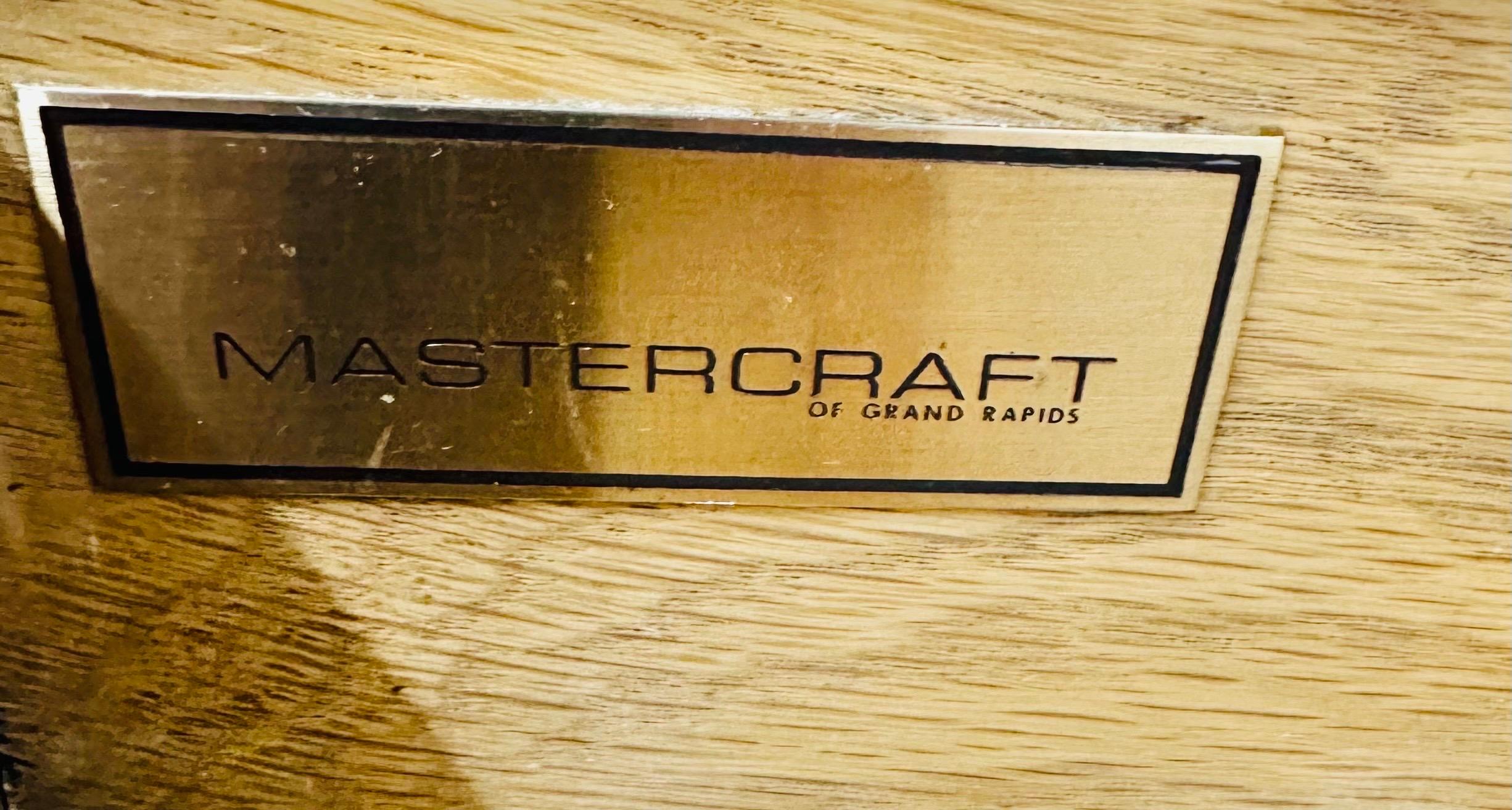 Mid-Century Modern Mastercraft Burled Wood & Brass Nightstands - Set of 2 For Sale 6