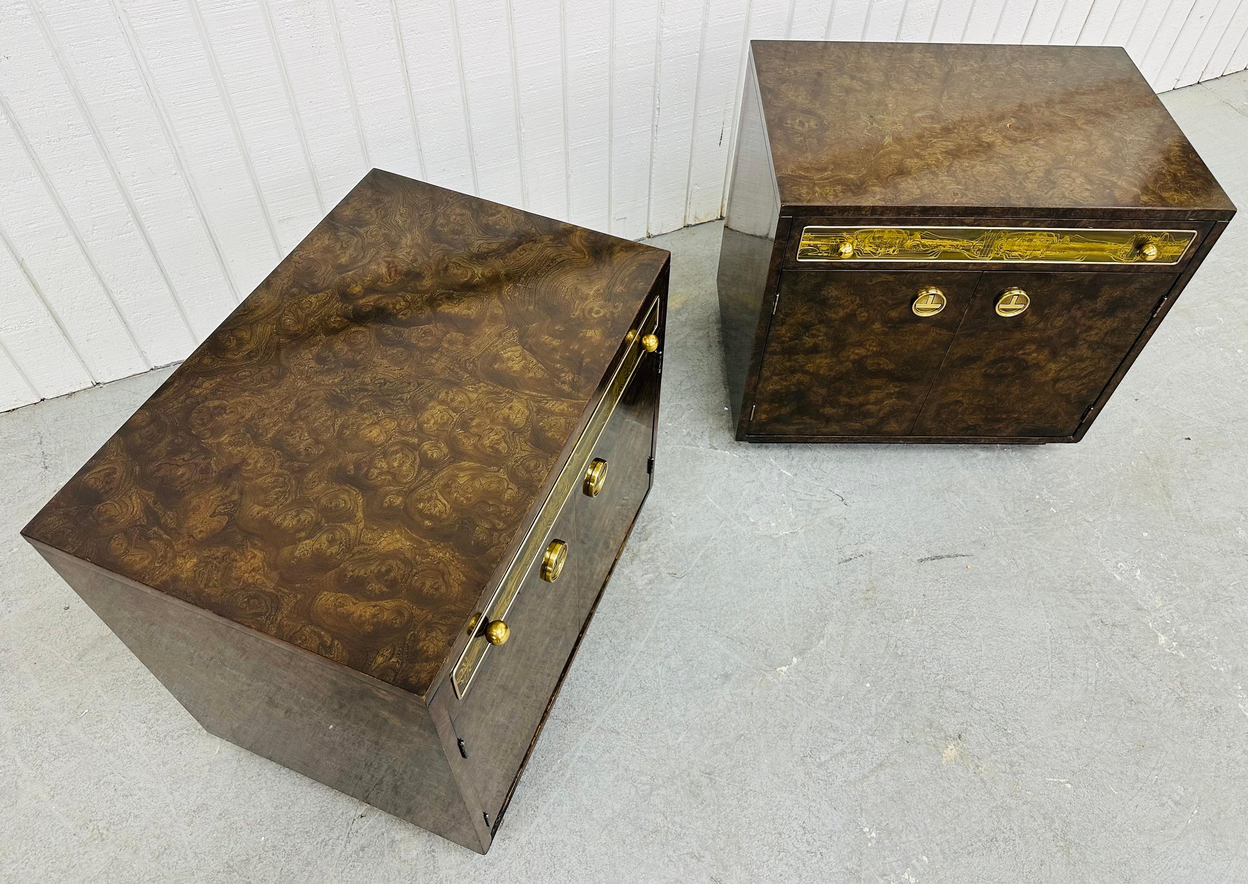 Mid-Century Modern Mastercraft Burled Wood & Brass Nightstands - Set of 2 In Good Condition For Sale In Clarksboro, NJ