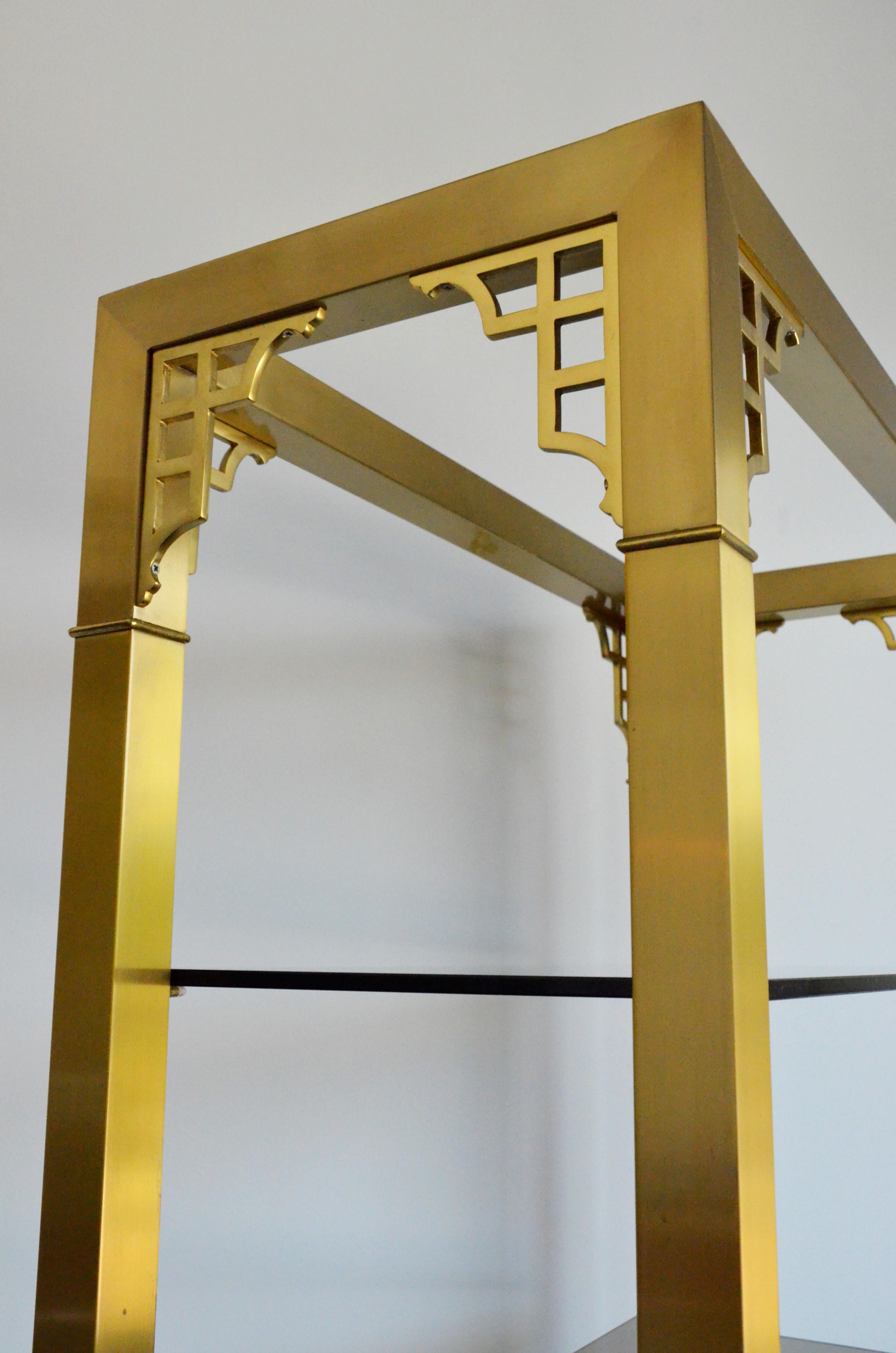 American Chinoiserie Mastercraft Style Brass with Smoked & Mirrored Glass Shelves Étagère