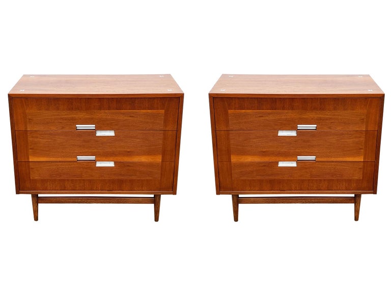 Mid-Century Modern Matching Pair of Chests, Commodes or Large Night Stands For Sale 1