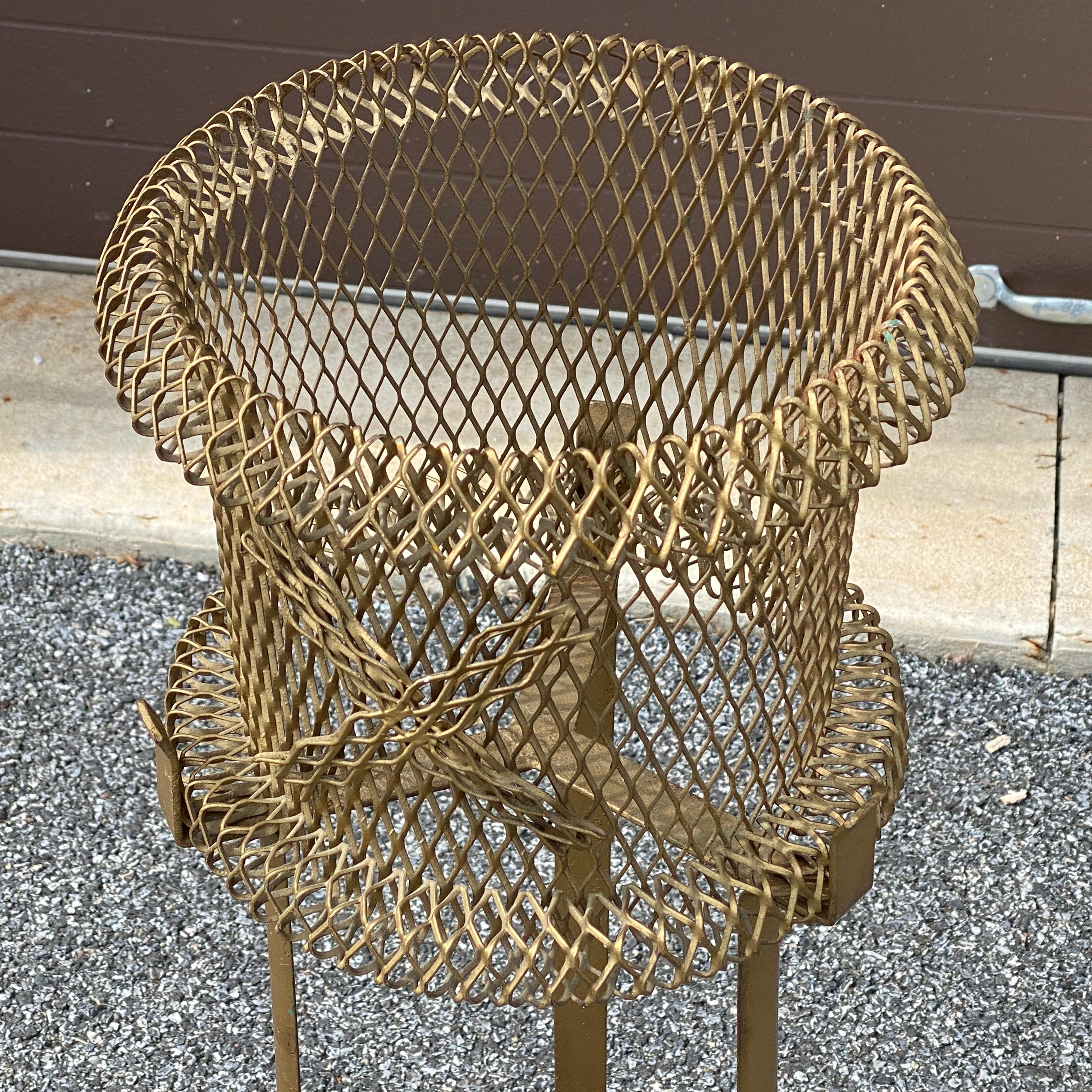 Mid-Century Modern Steel Mesh Planter Plant Stand in the style of Mathieu Matégot. With old gold painted finish circa mid 20th century unmarked. 

Inside diameter of planter is 9.5” at top and tapered down to 8.5” at base
