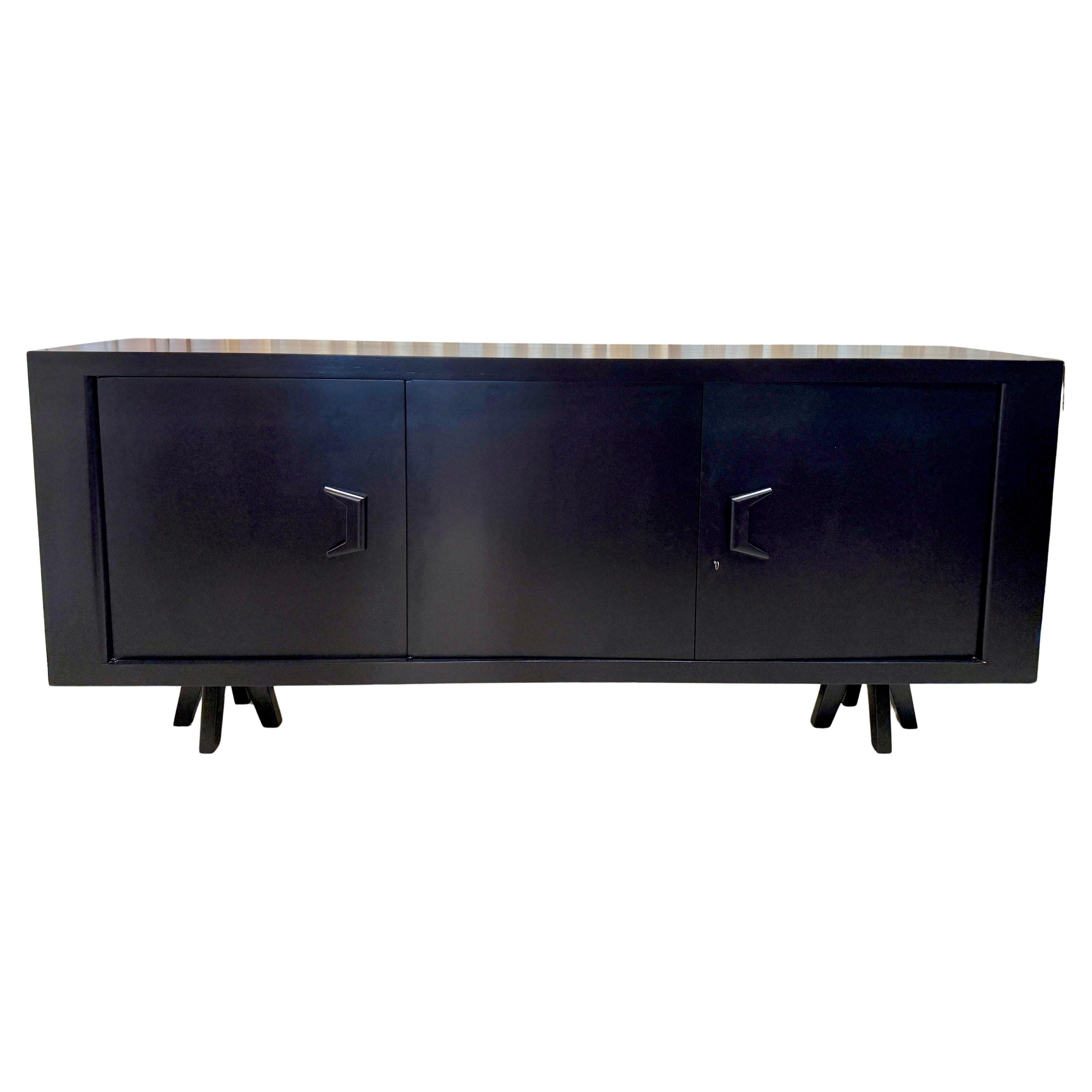 Cabinet ébonisé de The Moderns Finish Matte en vente