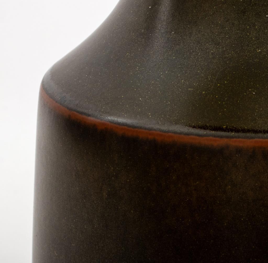 Unknown Mid-Century Modern Matte Green Ceramic Vase Lamp For Sale