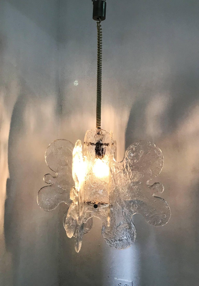 Hand-Crafted Mid-Century Modern Mazzega Chandelier in Clear Murano Glass by Carlo Nason For Sale