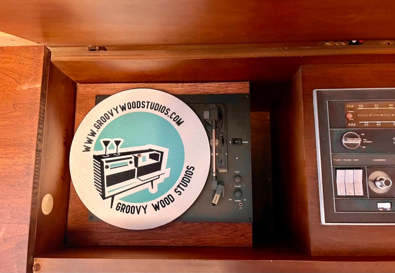 magnavox record player console