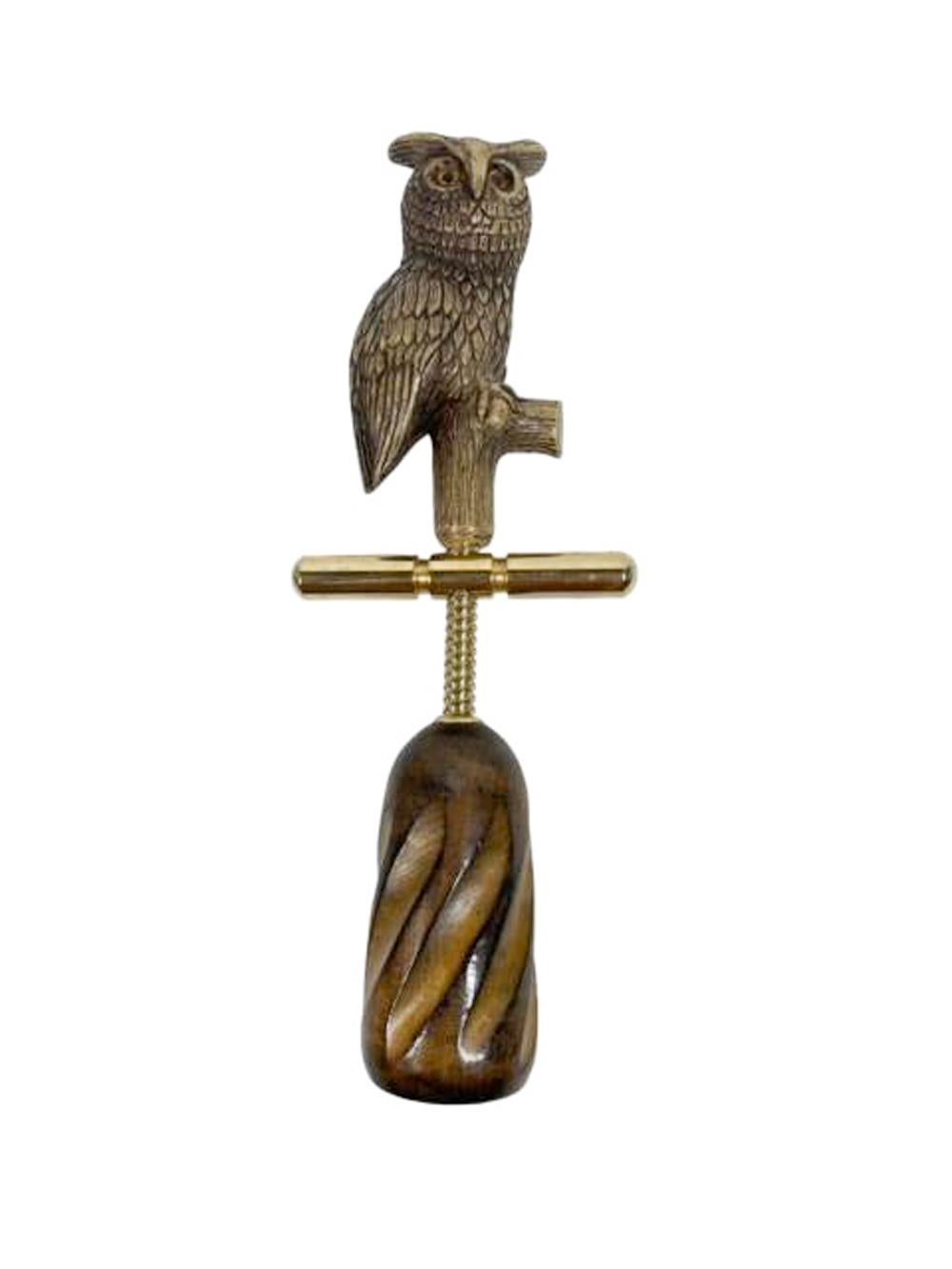 Mechanischer Korkenzieher aus Messing und Holz mit geformter Eule-Figur, Mid-Century Modern (Moderne der Mitte des Jahrhunderts) im Angebot