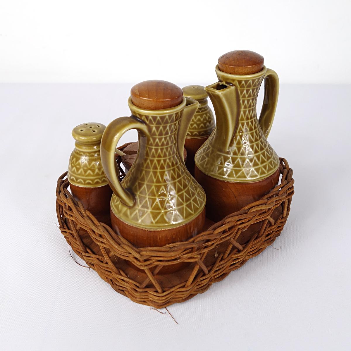 Modernes Menage-Set aus Keramik und Olivenholz aus der Mitte des Jahrhunderts im Zustand „Gut“ im Angebot in Doornspijk, NL