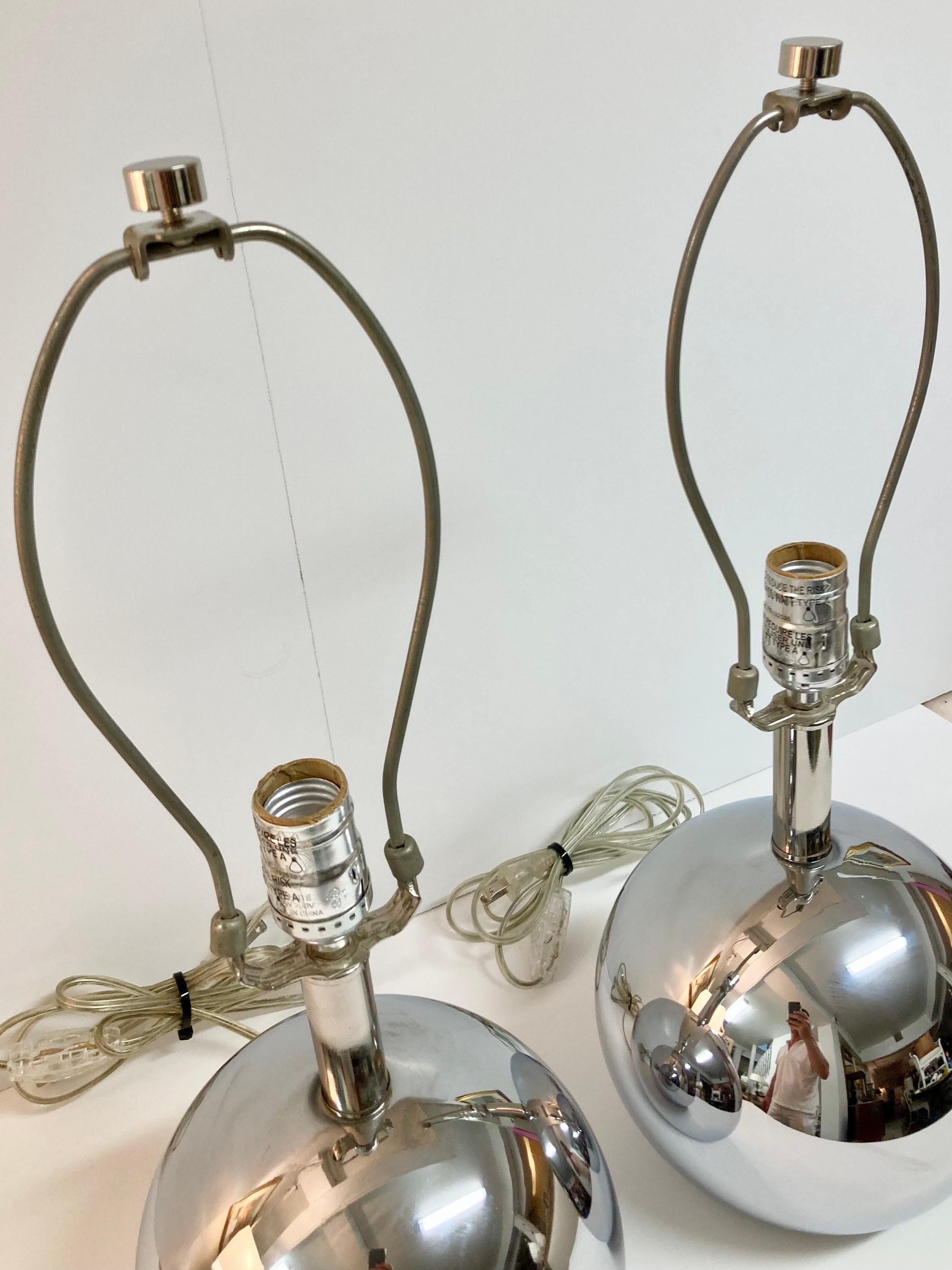Pareja de lámparas de sobremesa con espejo de cristal de mercurio modernas de mediados de siglo en Bueno estado para la venta en Los Angeles, CA