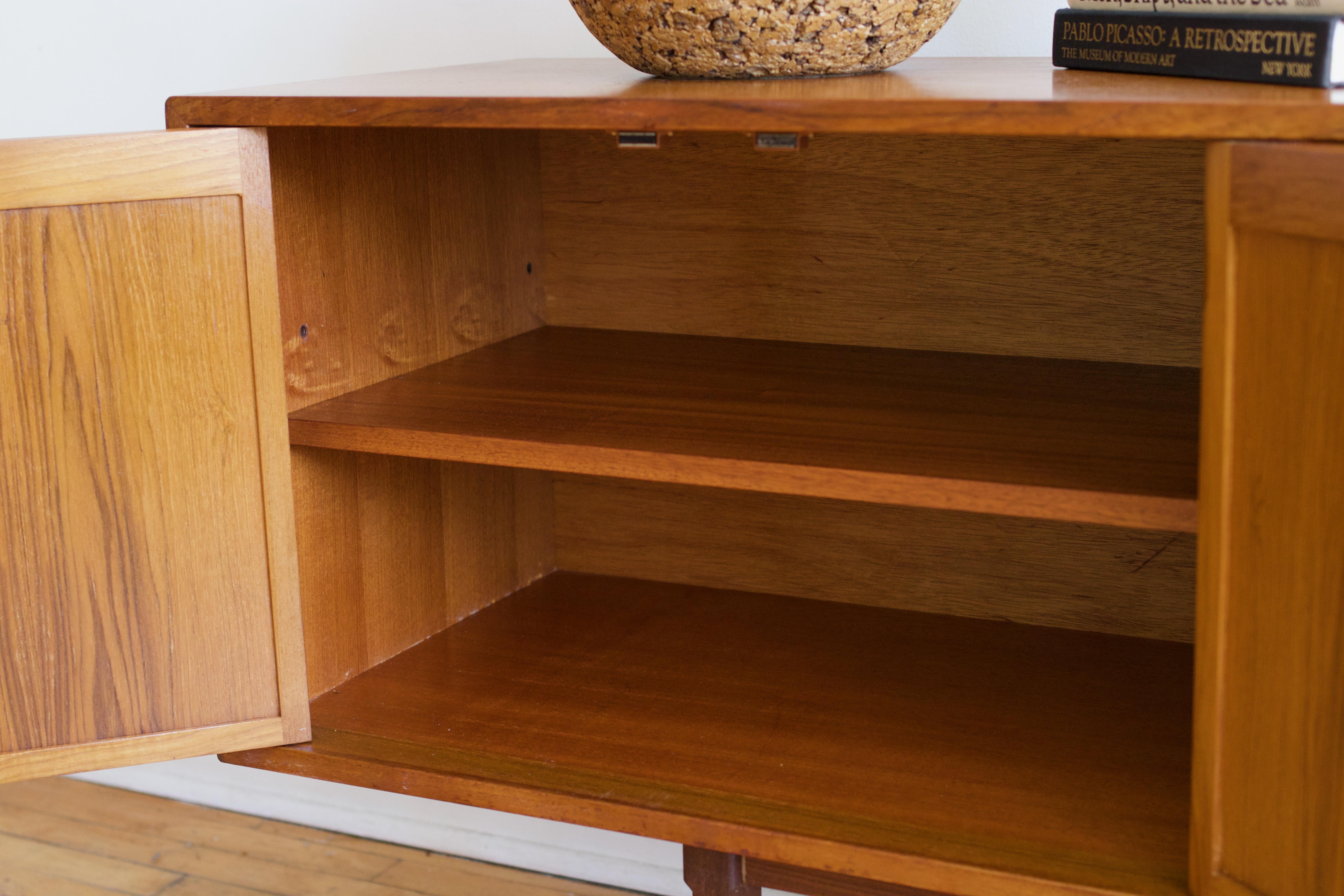 Mid-Century Modern Meredew Teak Credenza 9