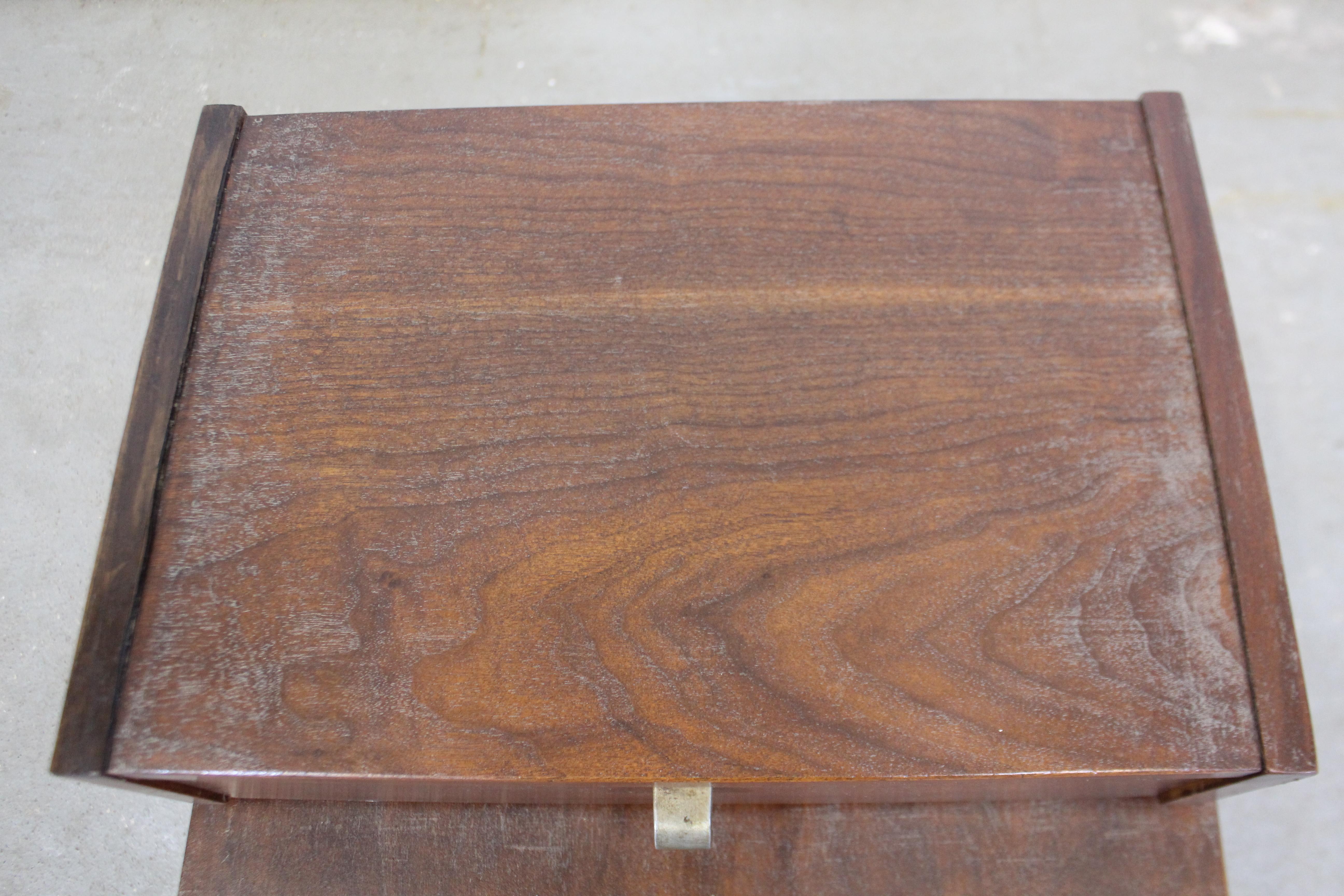 Mid-Century Modern Merton Gershun American of Martinsville Walnut End Table 2