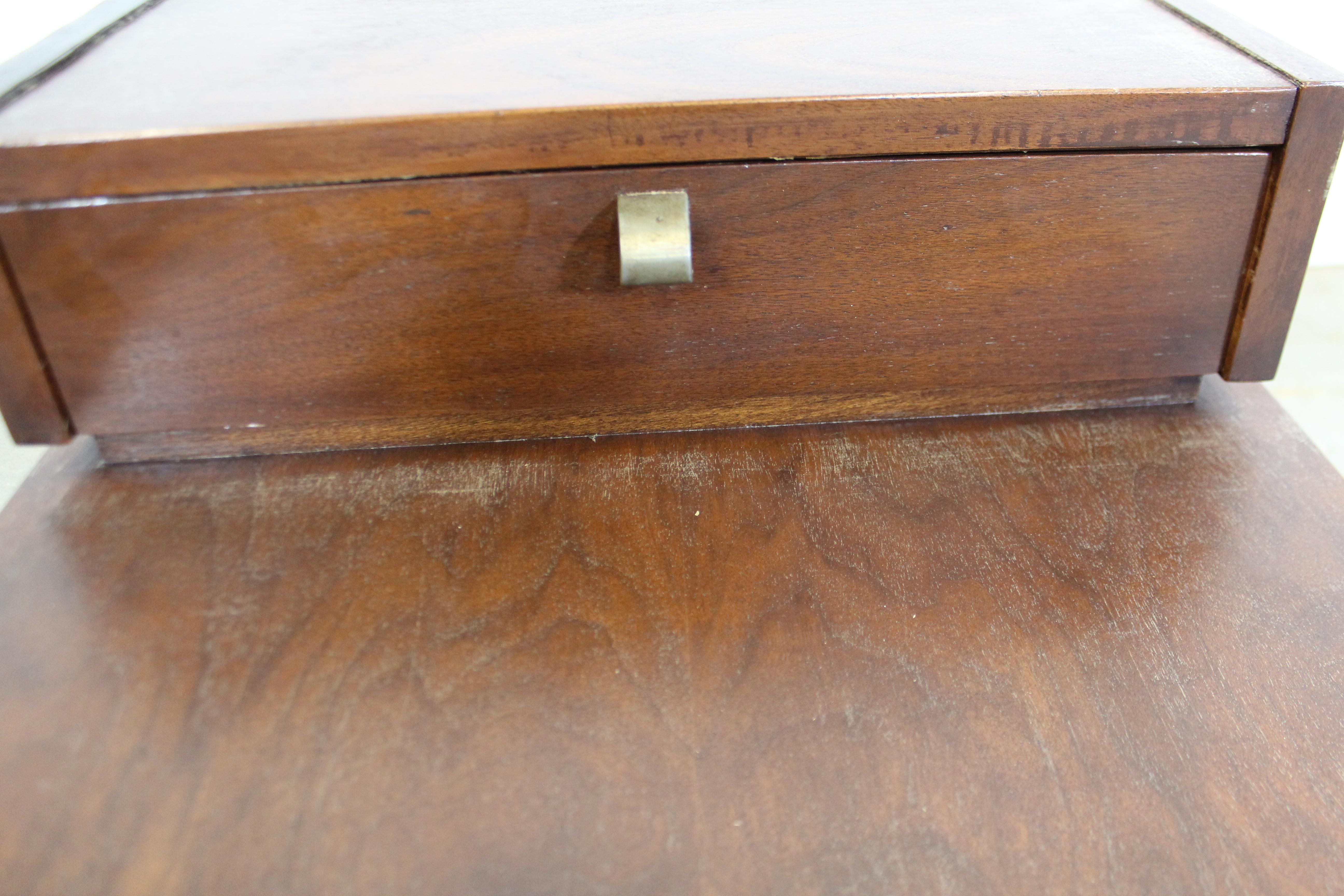 Mid-Century Modern Merton Gershun American of Martinsville Walnut End Table 3