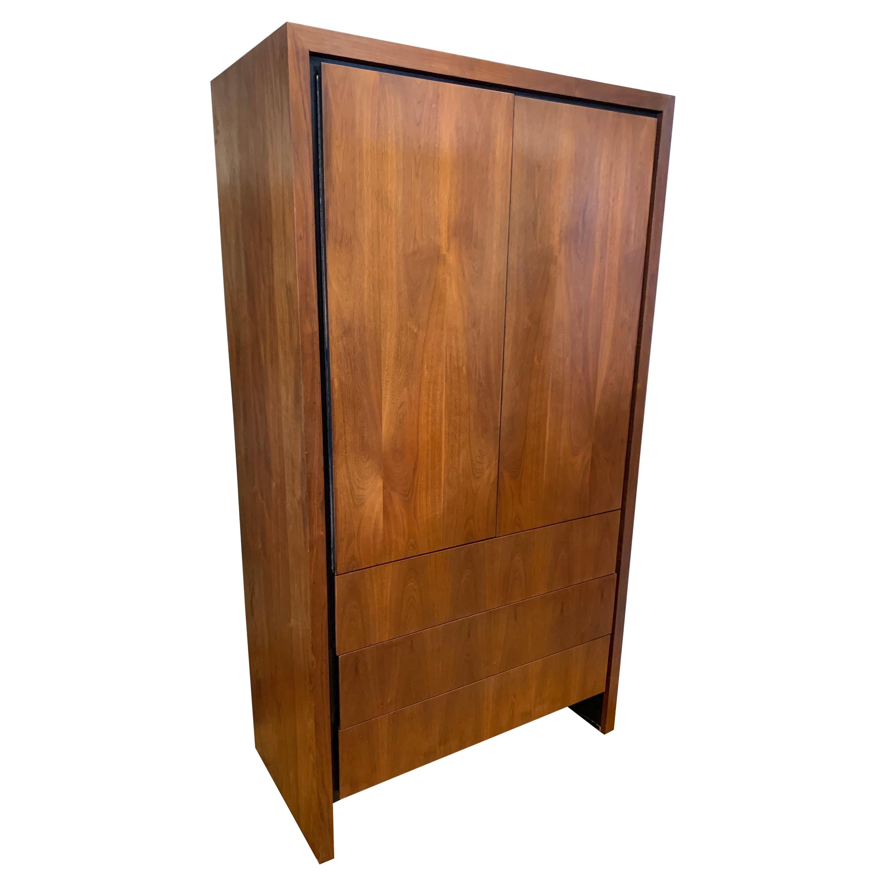 Mid-Century Modern Merton Gershun for Dillingham Gentlemen’s Wardrobe Chest