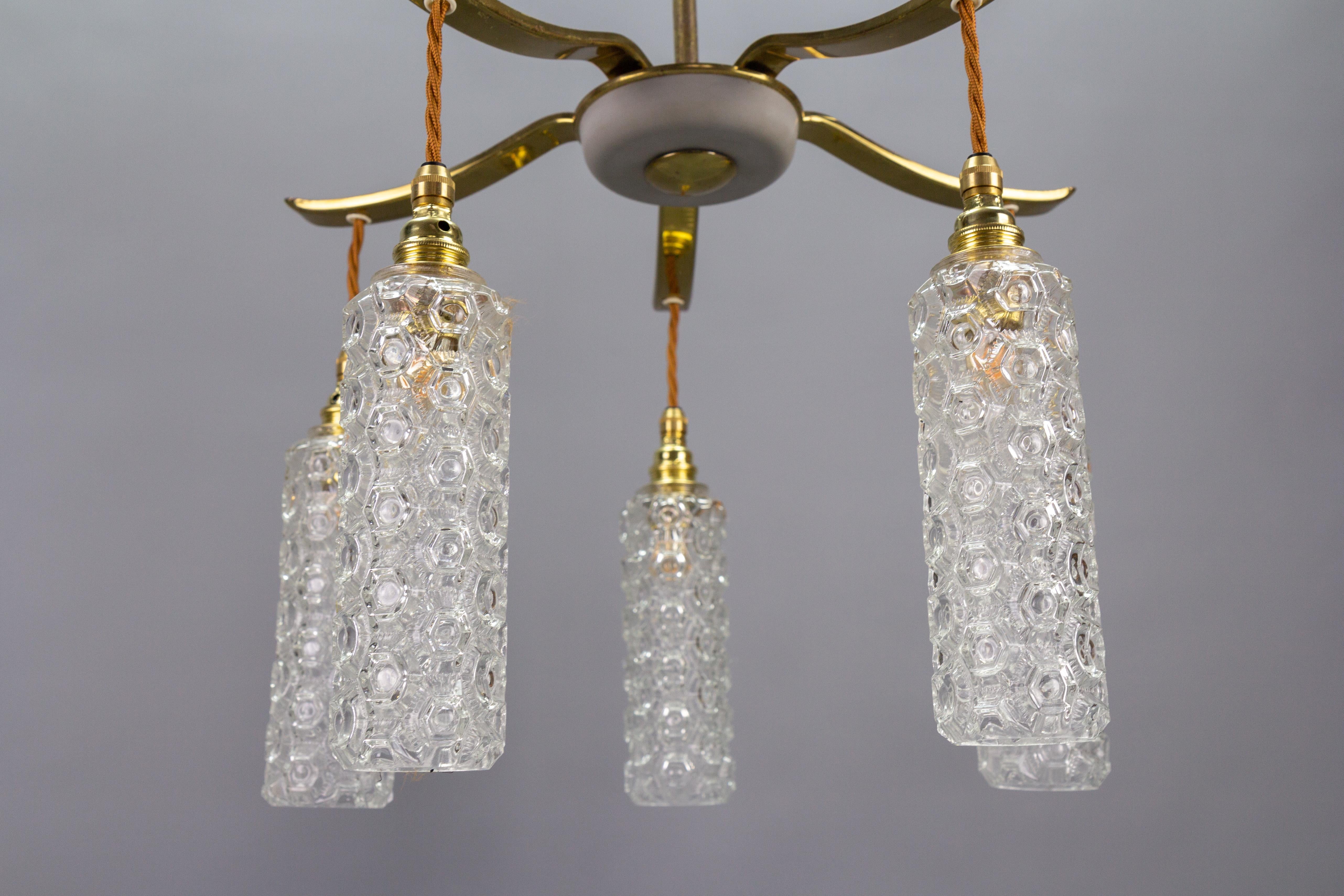 Mid-Century Modern Metal and Clear Glass Five-Light Pendant Chandelier For Sale 6
