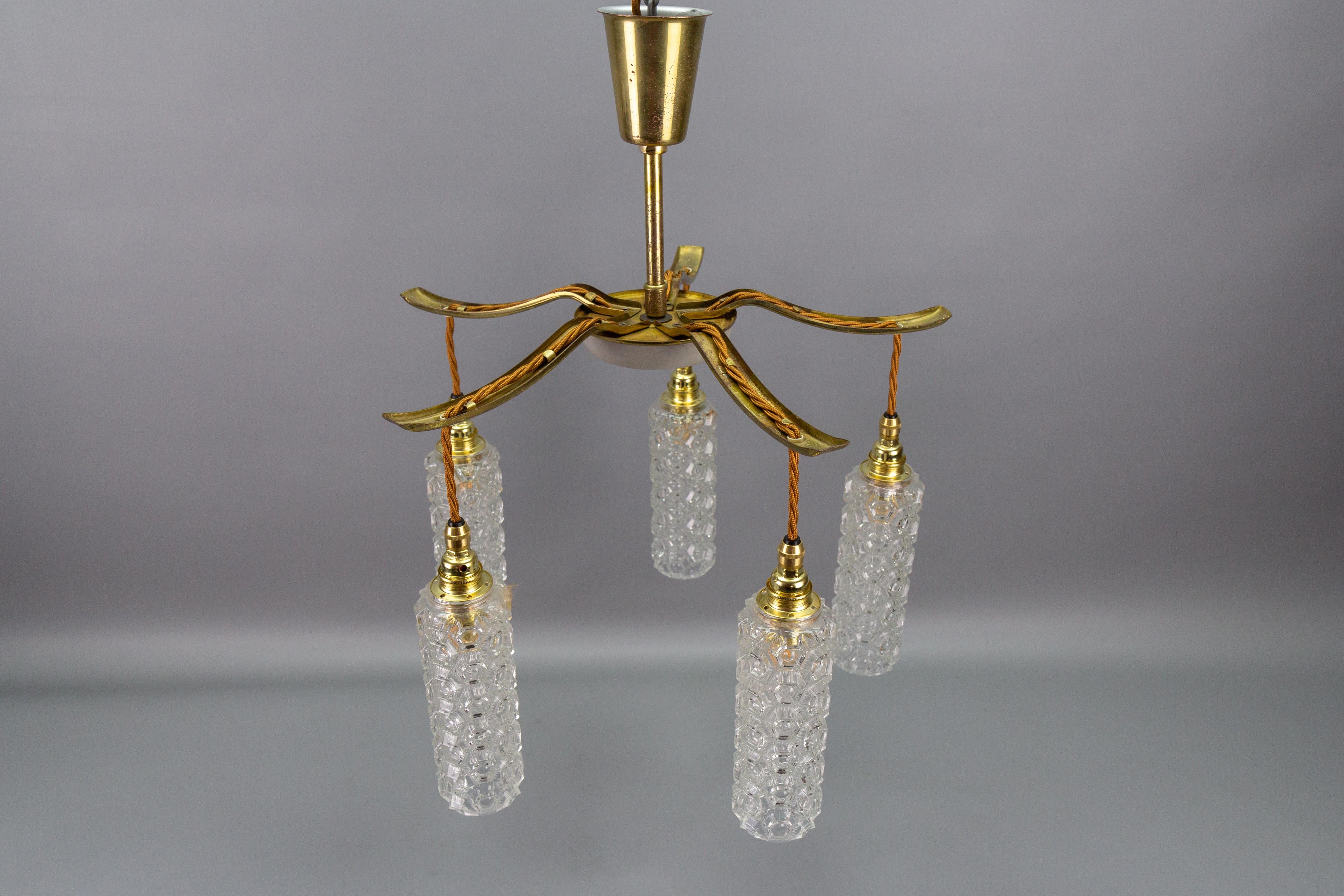Mid-Century Modern Metal and Clear Glass Five-Light Pendant Chandelier For Sale 7