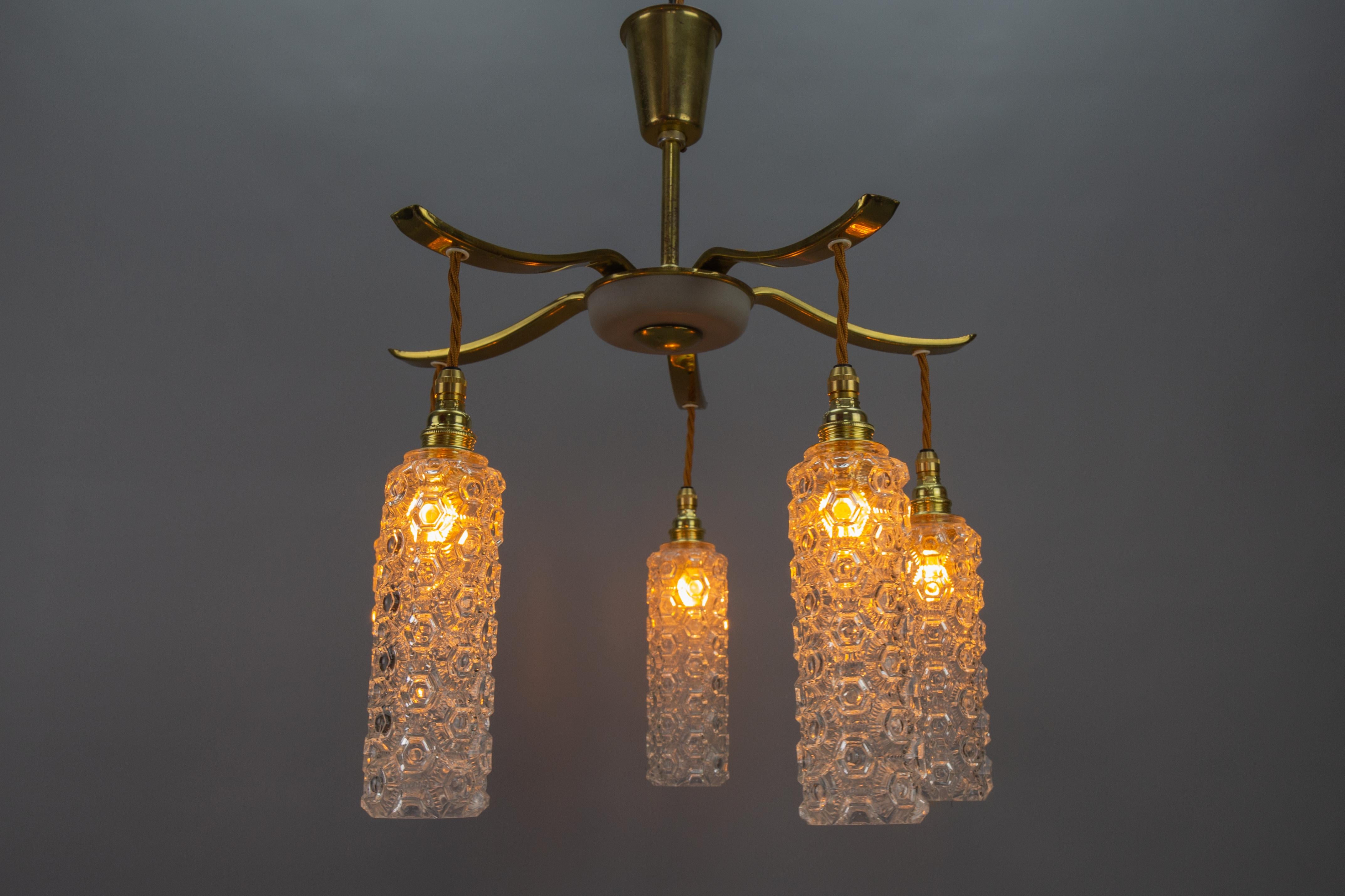 Mid-Century Modern Metal and Clear Glass Five-Light Pendant Chandelier For Sale 3