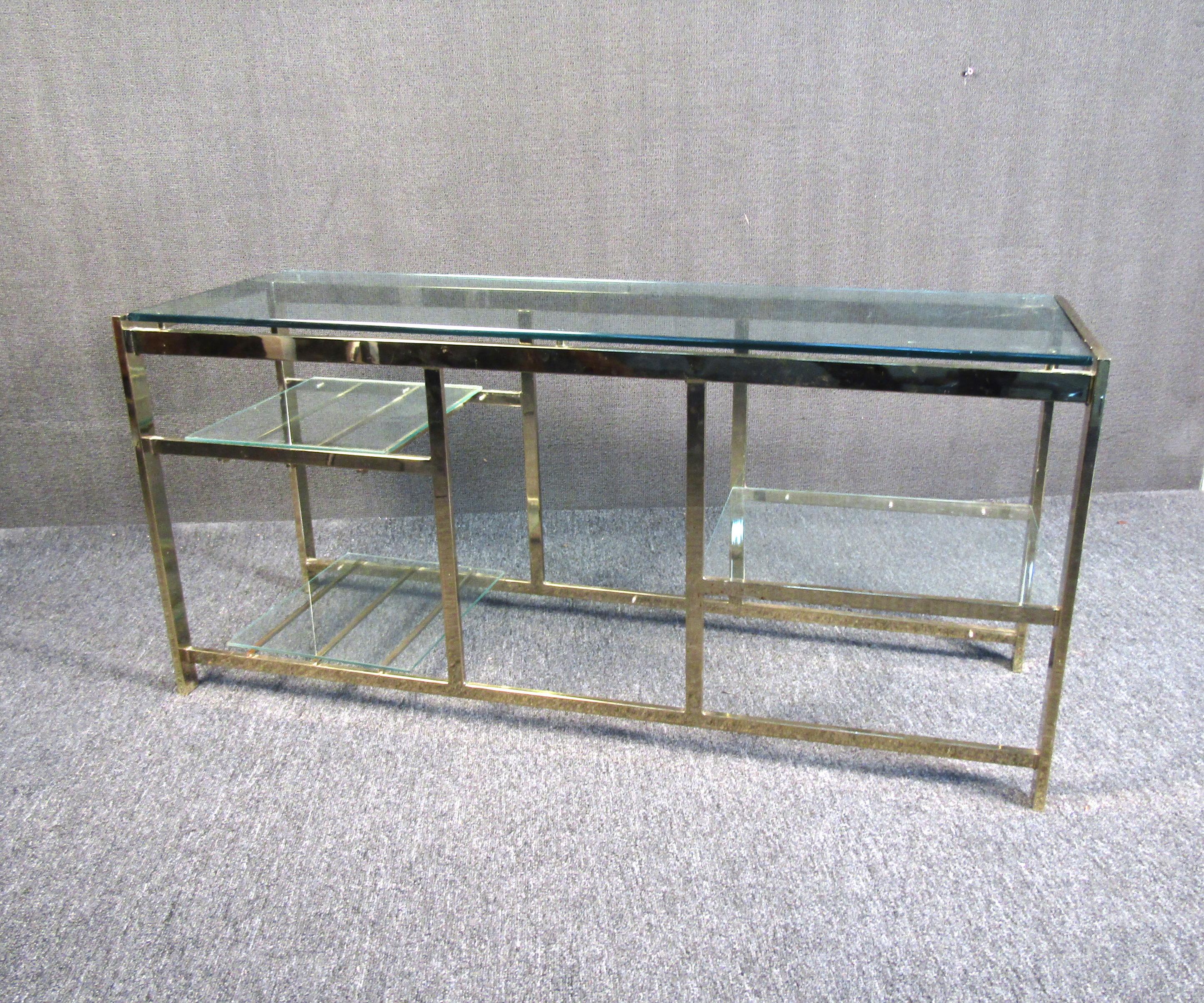 Mid-Century Modern Metal and Glass Table In Good Condition For Sale In Brooklyn, NY